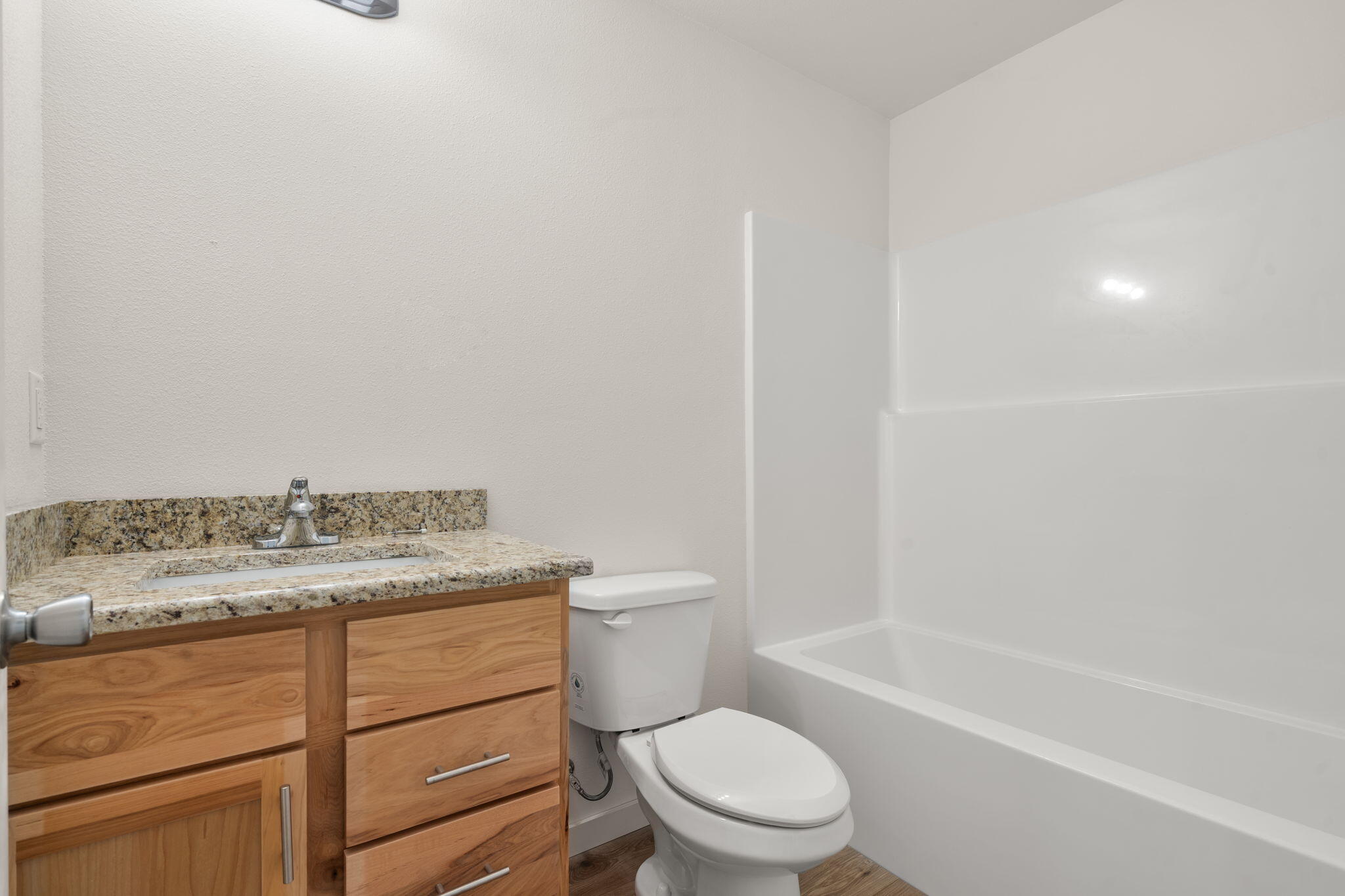 318 Hawthorne Street Property Photo 17