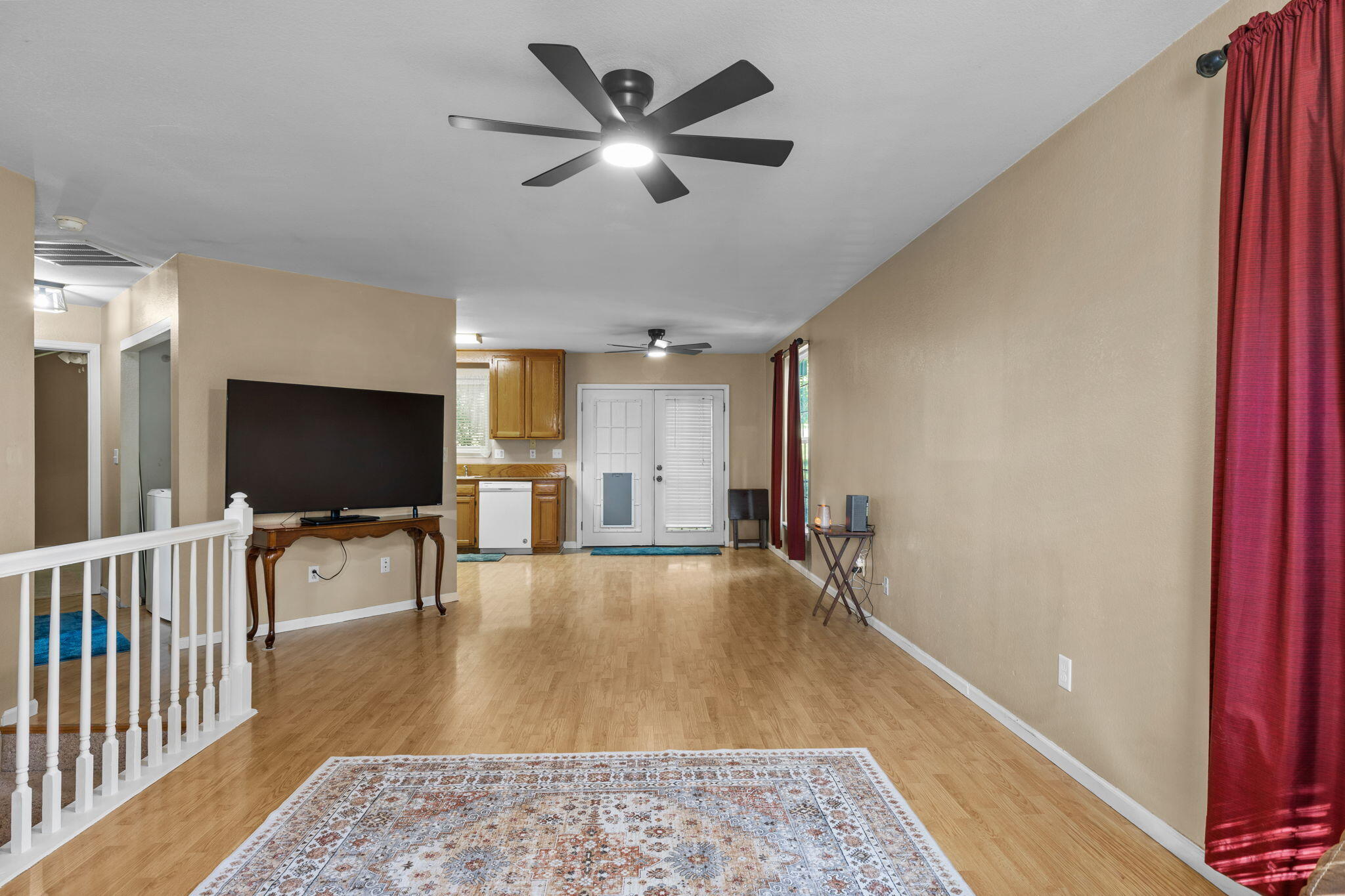1843 County Farm Road Property Photo 4