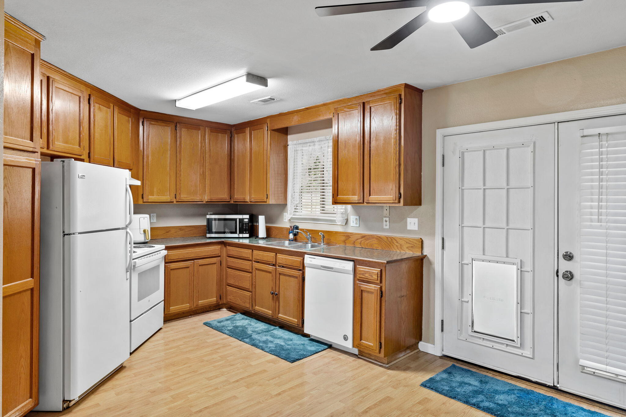 1843 County Farm Road Property Photo 9