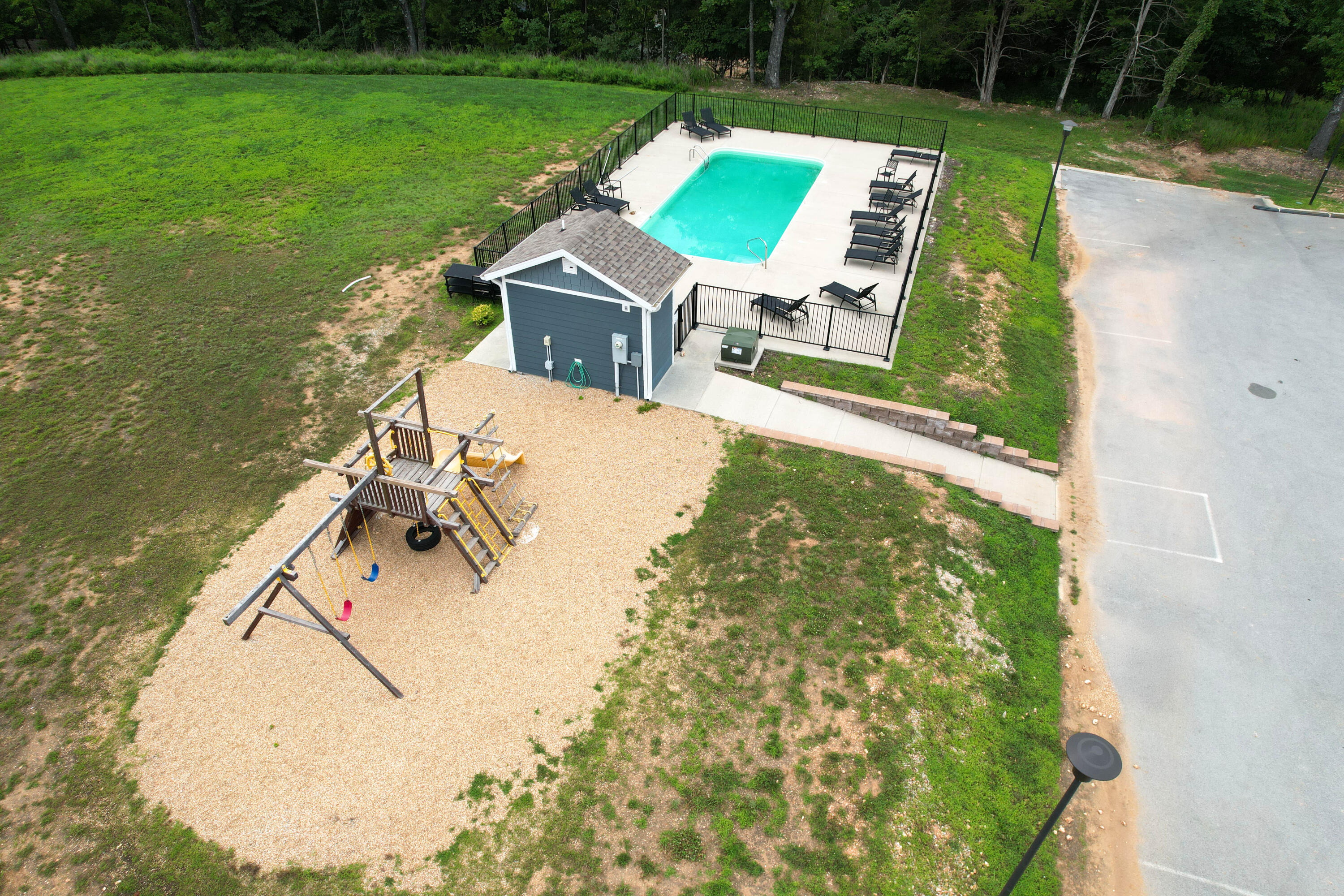 160 Chateau Ridge Trail Property Photo 9