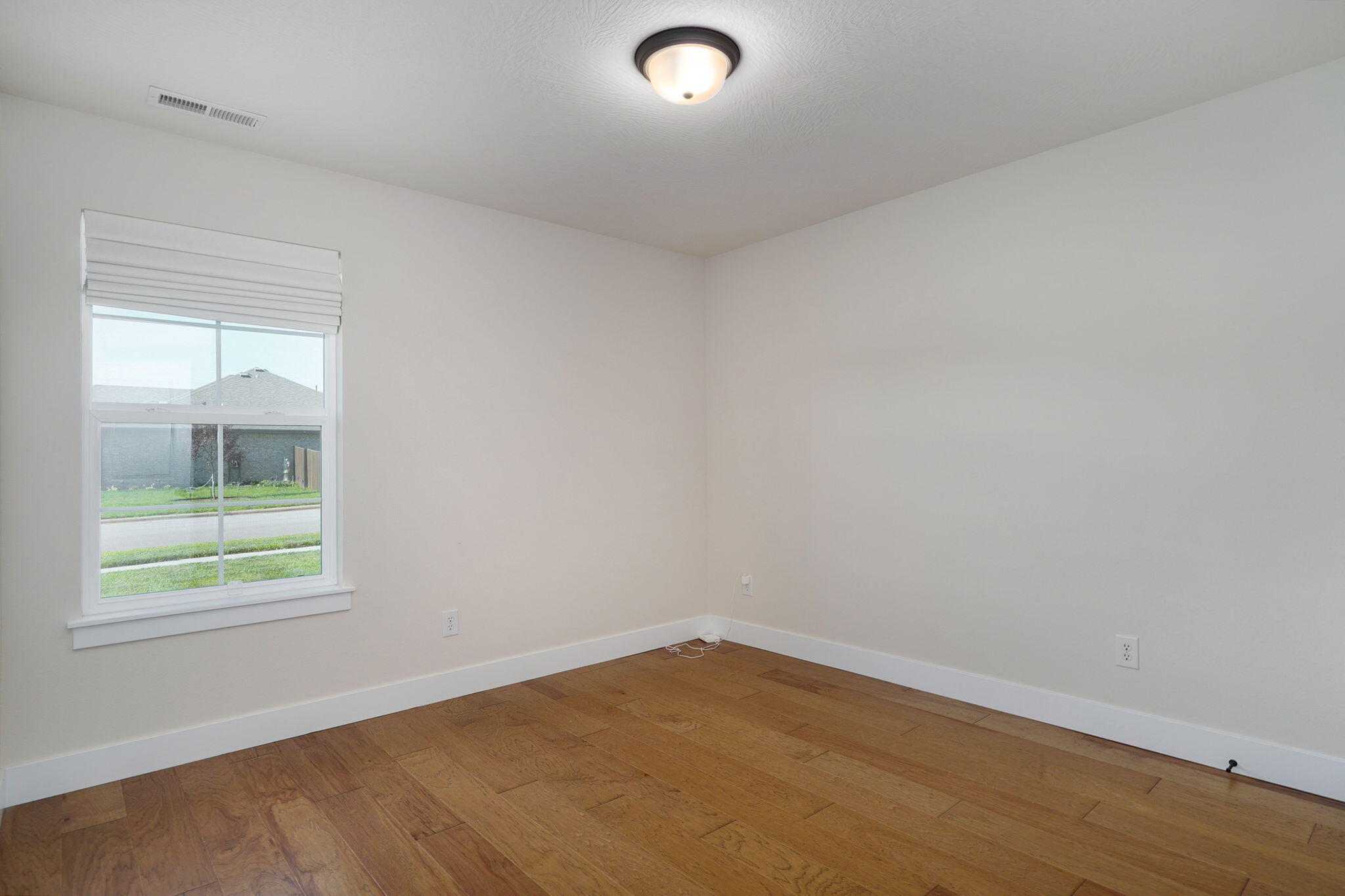 6033 South Iris Lane Property Photo 26