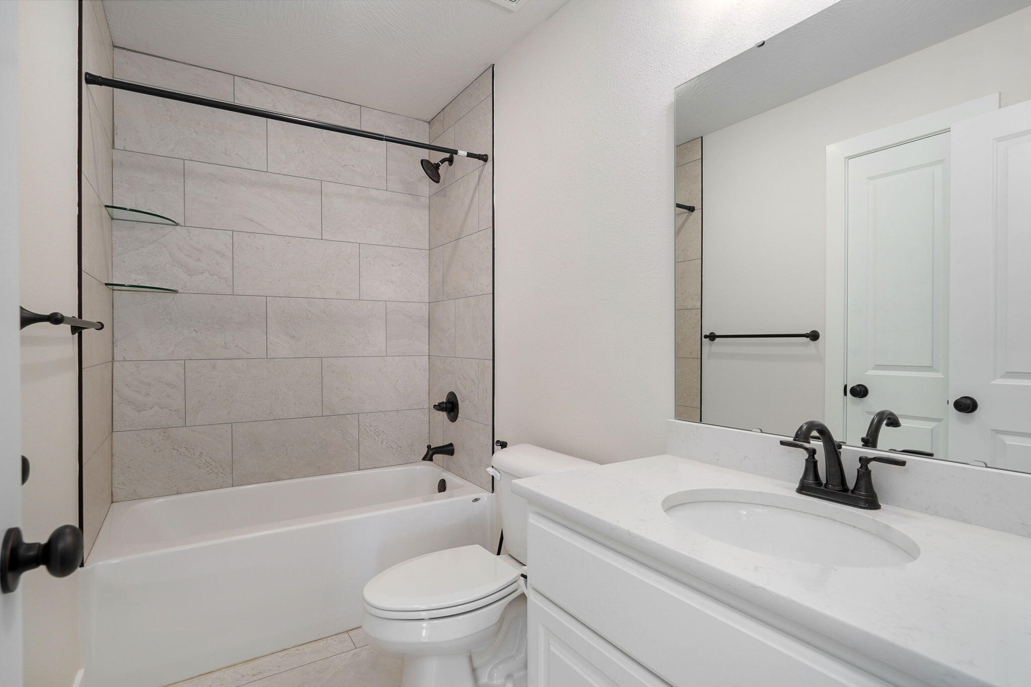 6033 South Iris Lane Property Photo 27
