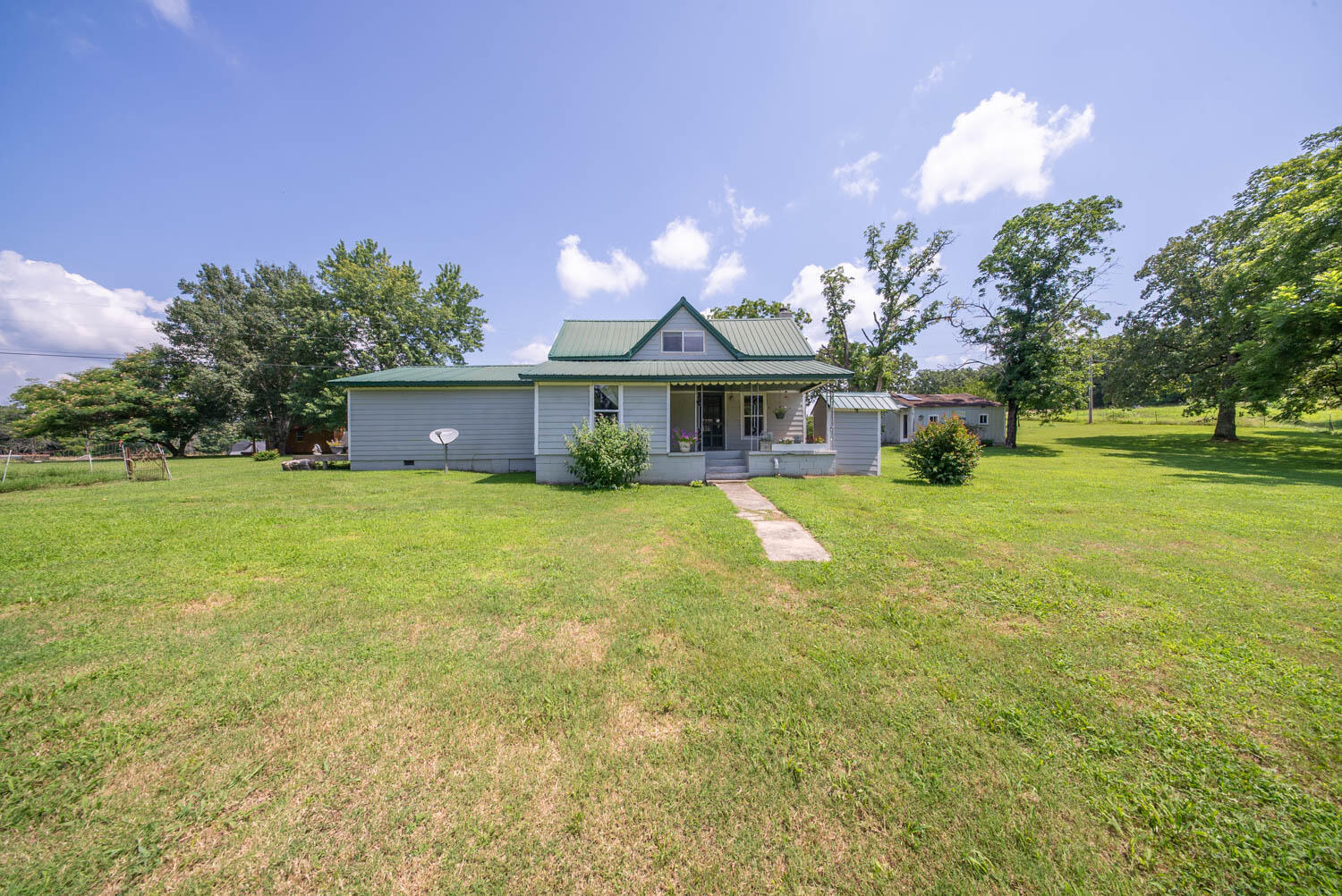 1351 State Highway W Property Photo 3