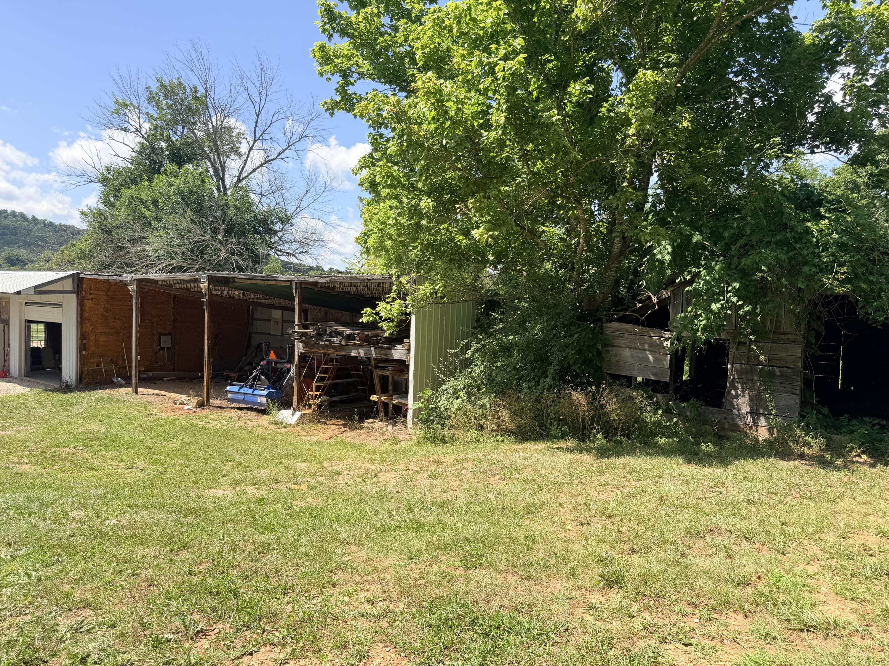 15003 West Old Eminence Rd 15017 Old E West Property Photo 25