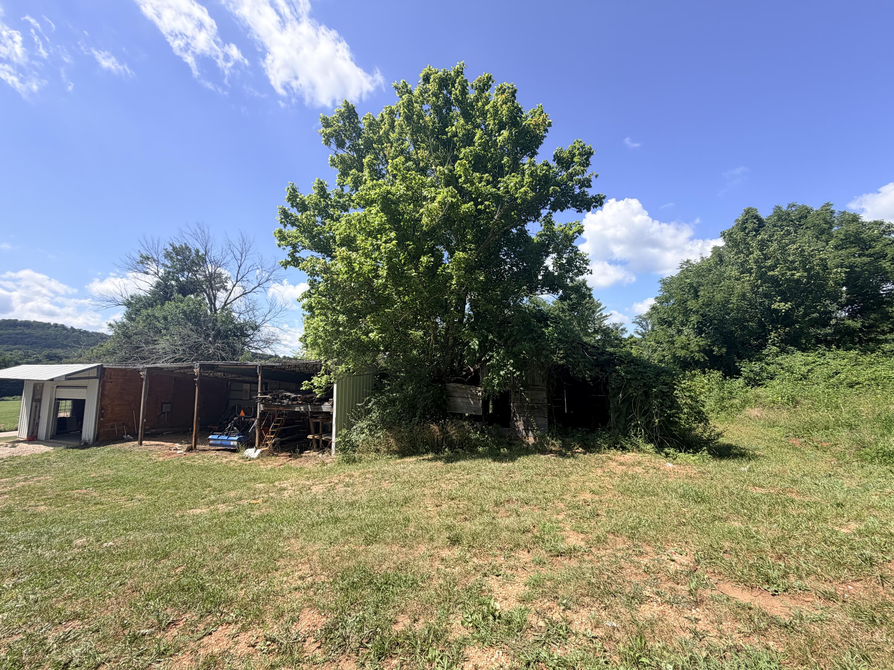 15003 West Old Eminence Rd 15017 Old E West Property Photo 28