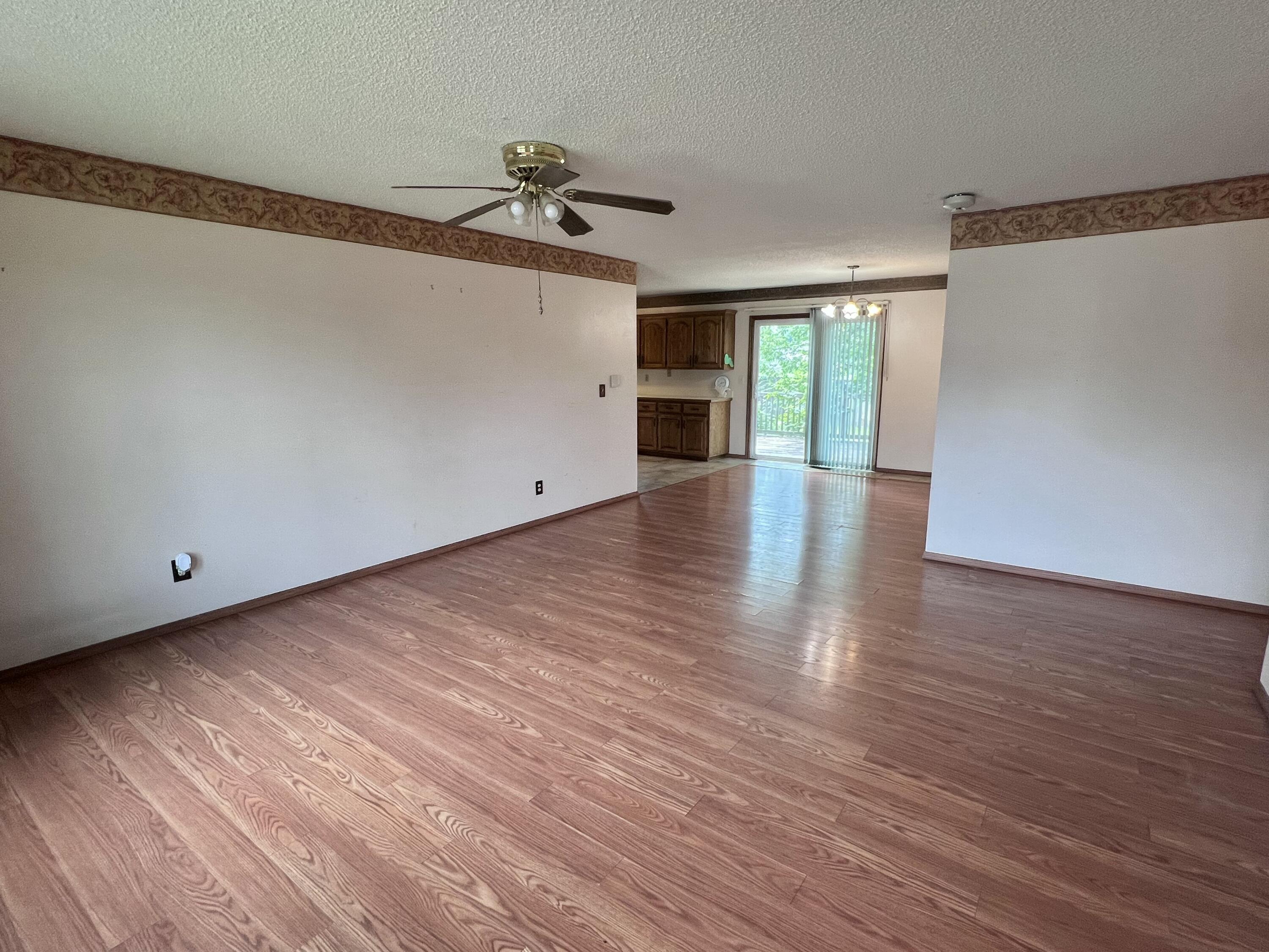 1010 Rex Avenue Property Photo 5