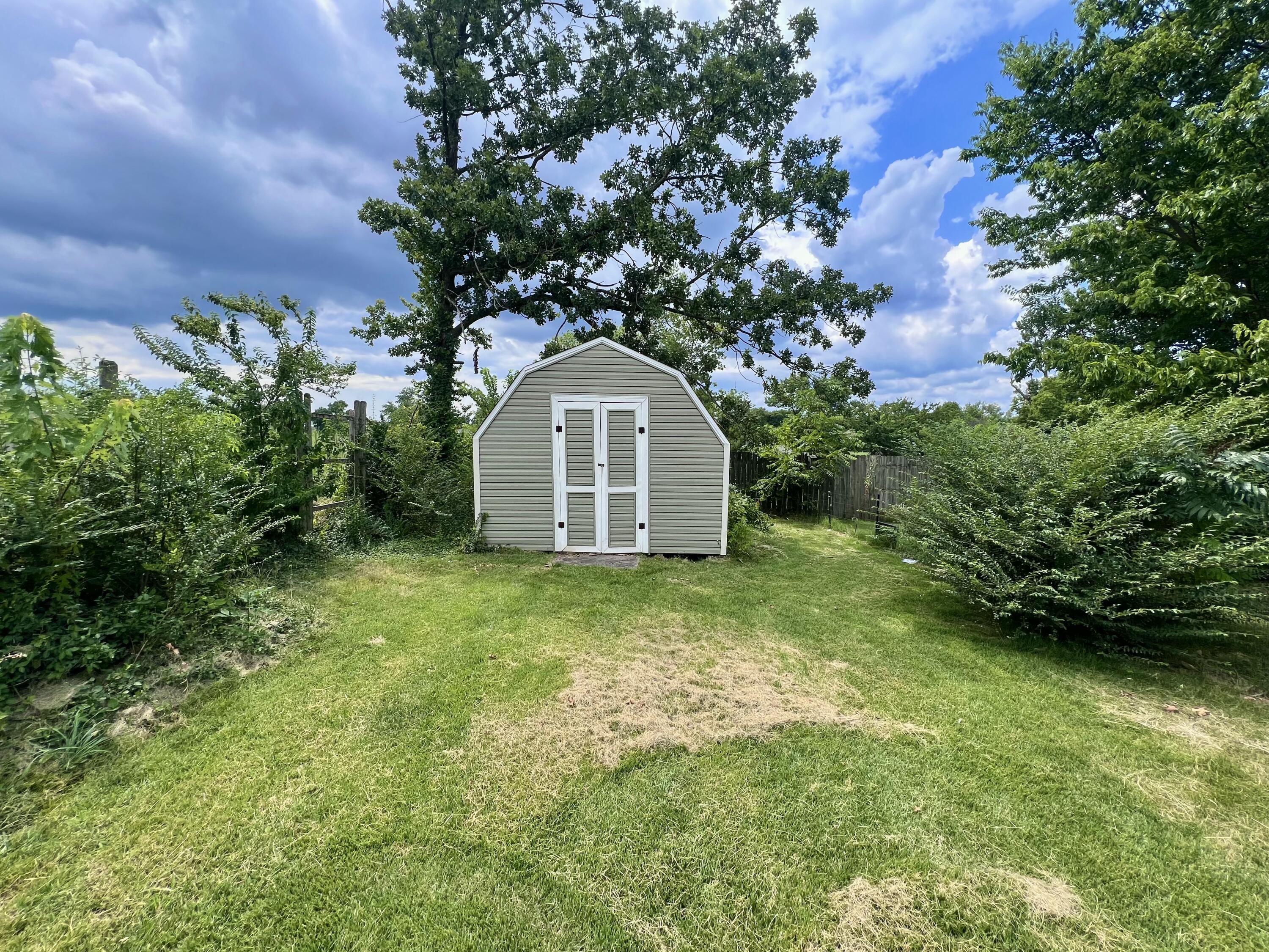 1010 Rex Avenue Property Photo 31