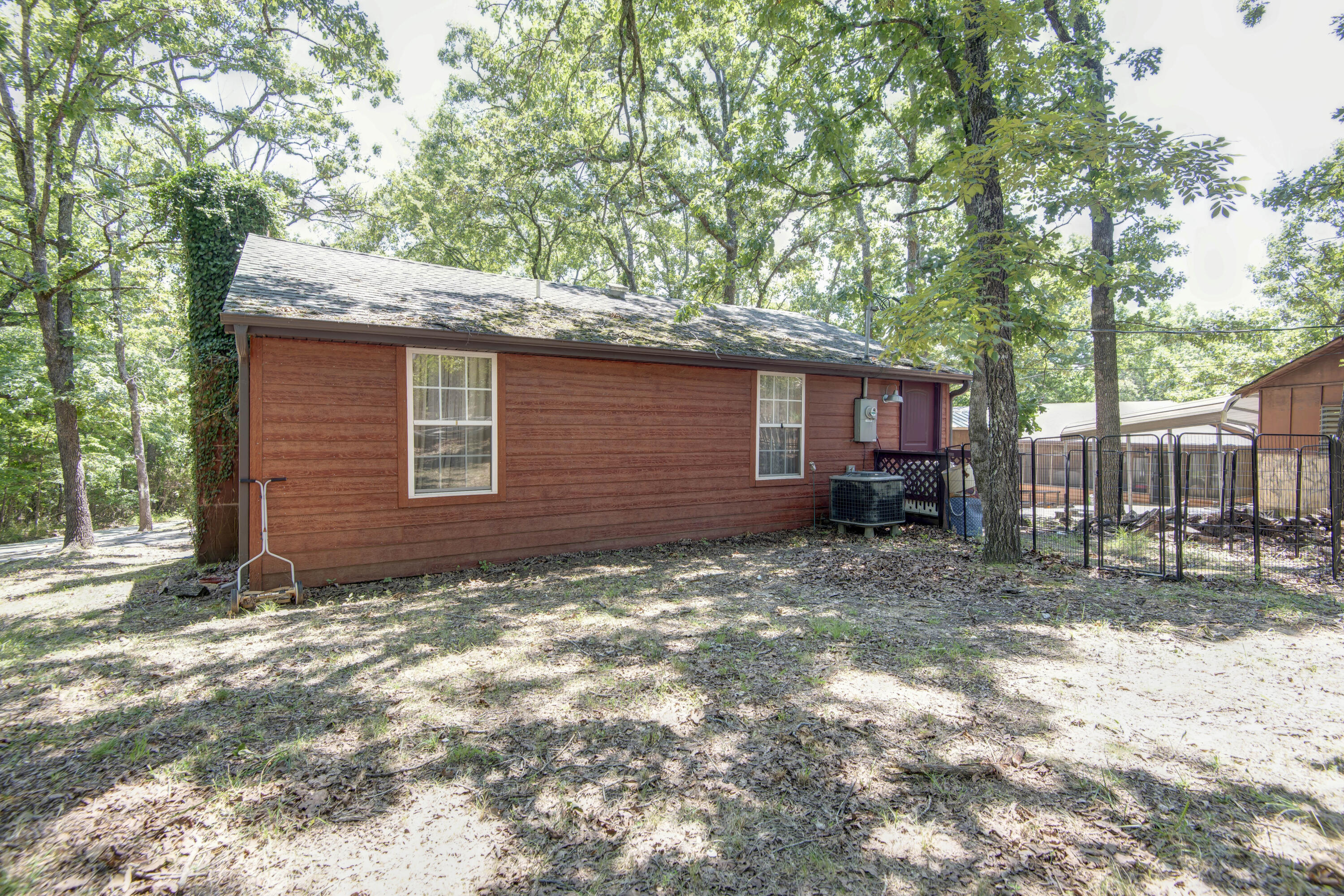 363 Sportsmans Circle Property Photo 4