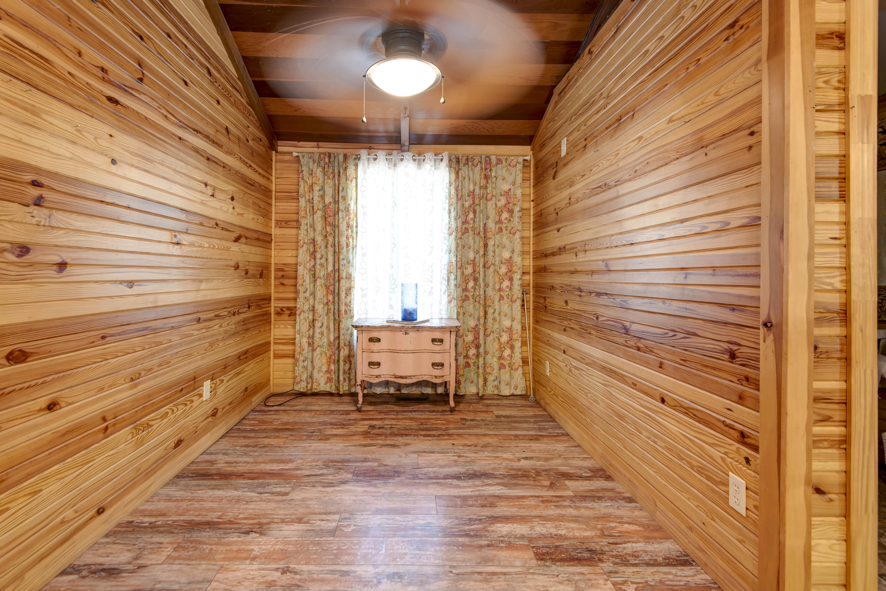 363 Sportsmans Circle Property Photo 11