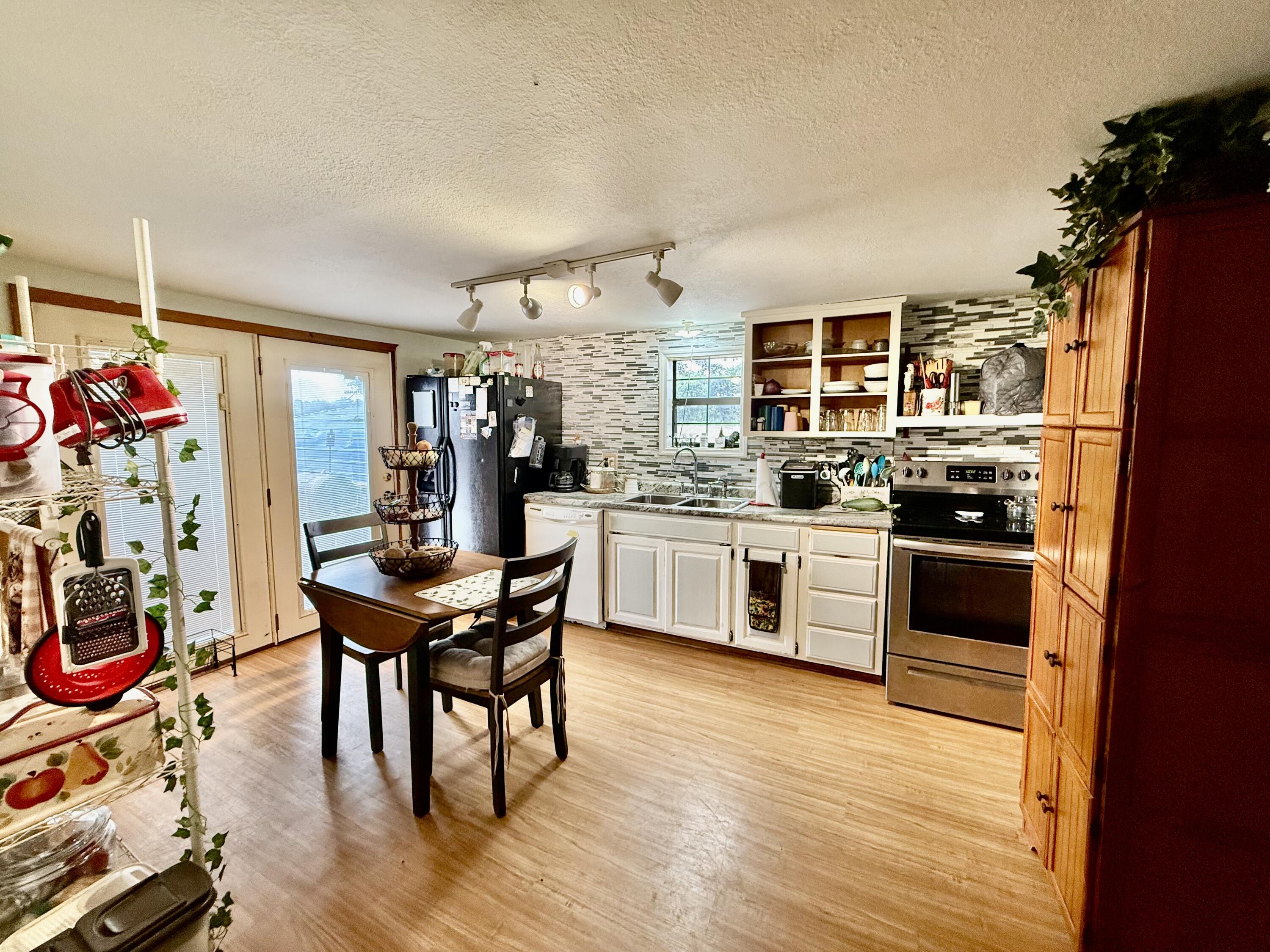7266 State Highway O Property Photo 3