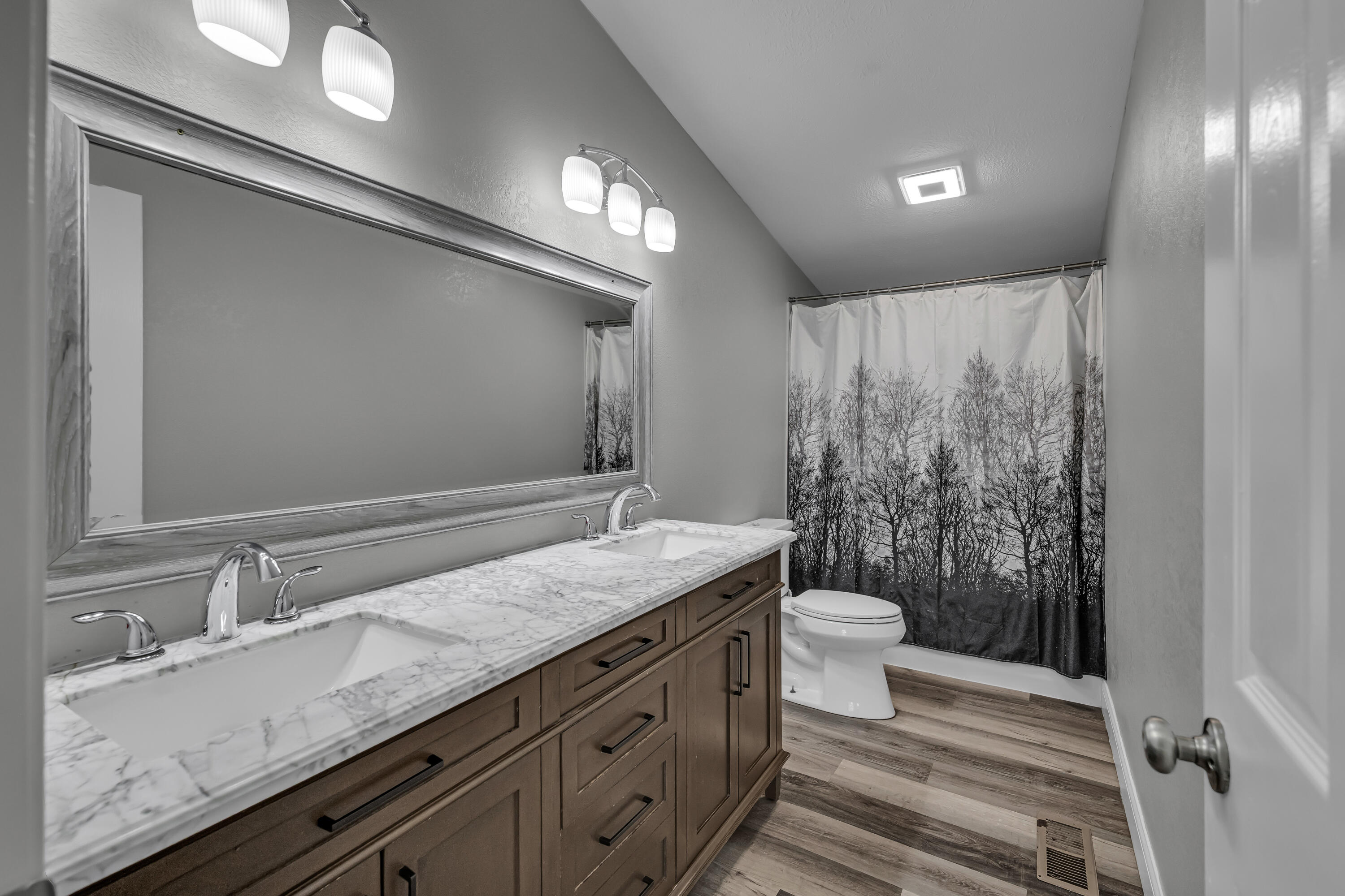 4717 Private Road 5127 Property Photo 20