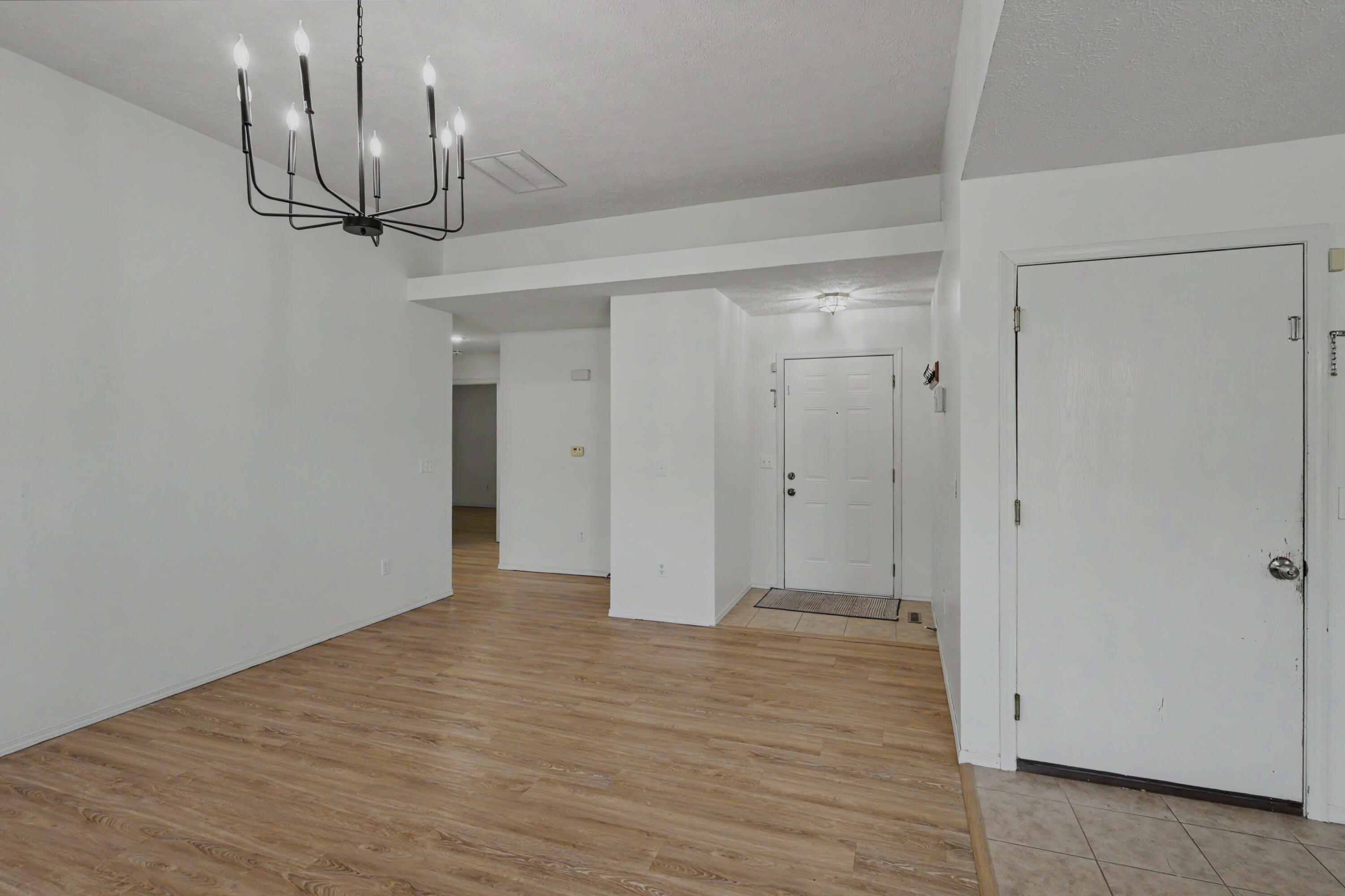 1107 East Melton Road Property Photo 6