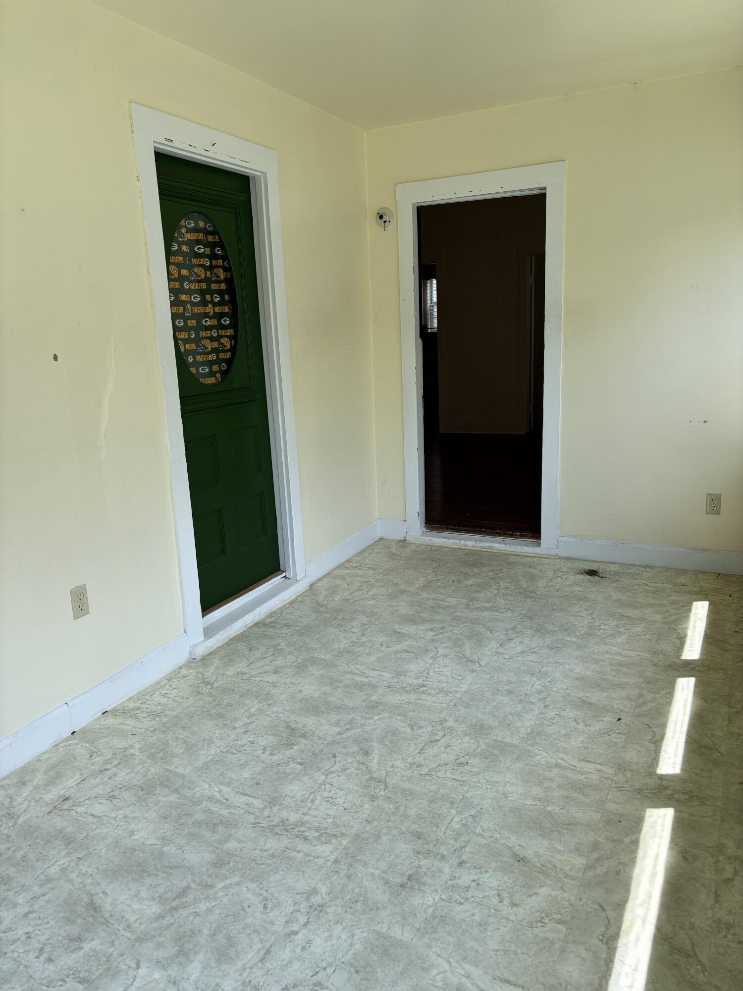 507 3rd Street Property Photo 3