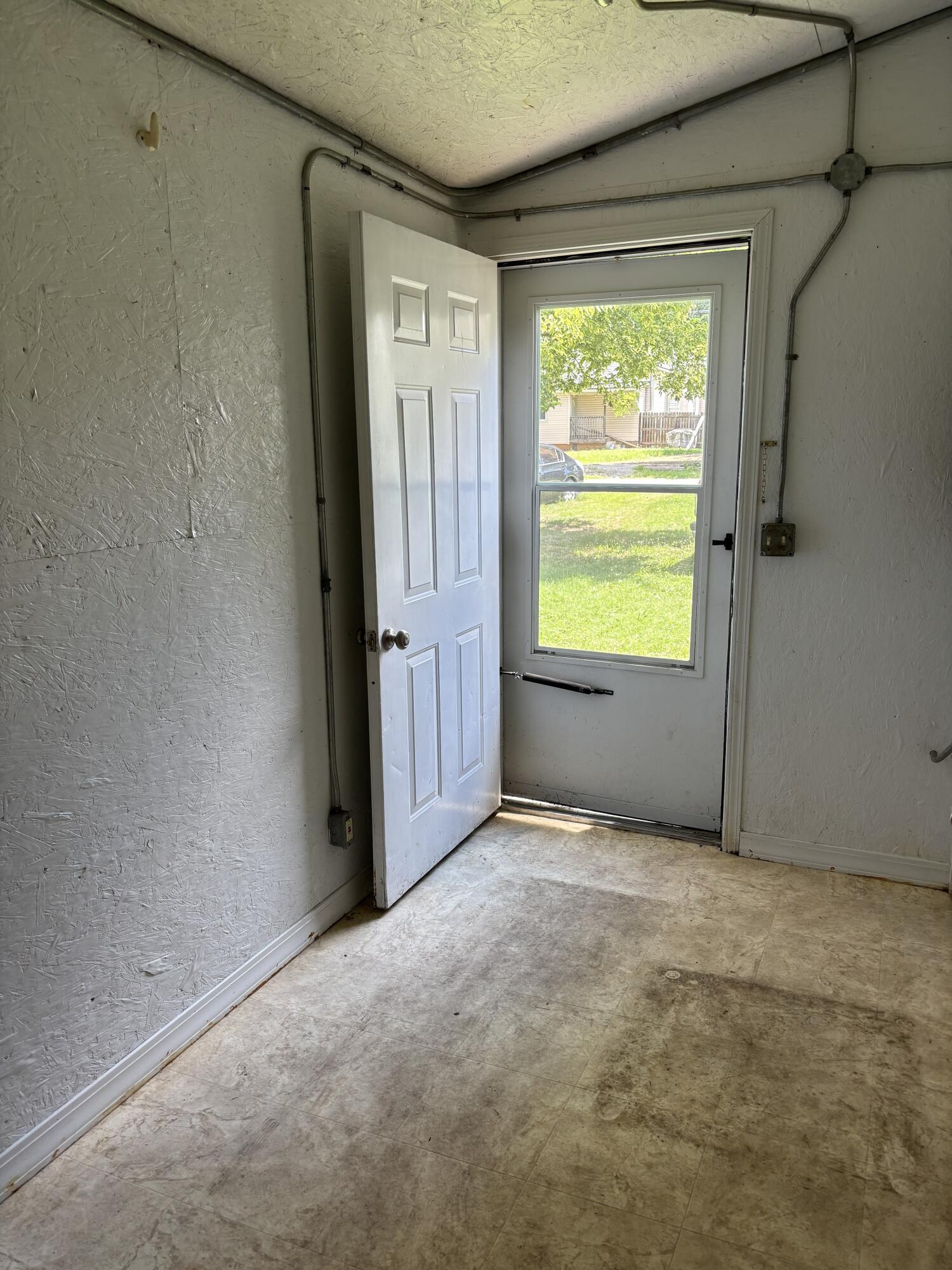 507 3rd Street Property Photo 17