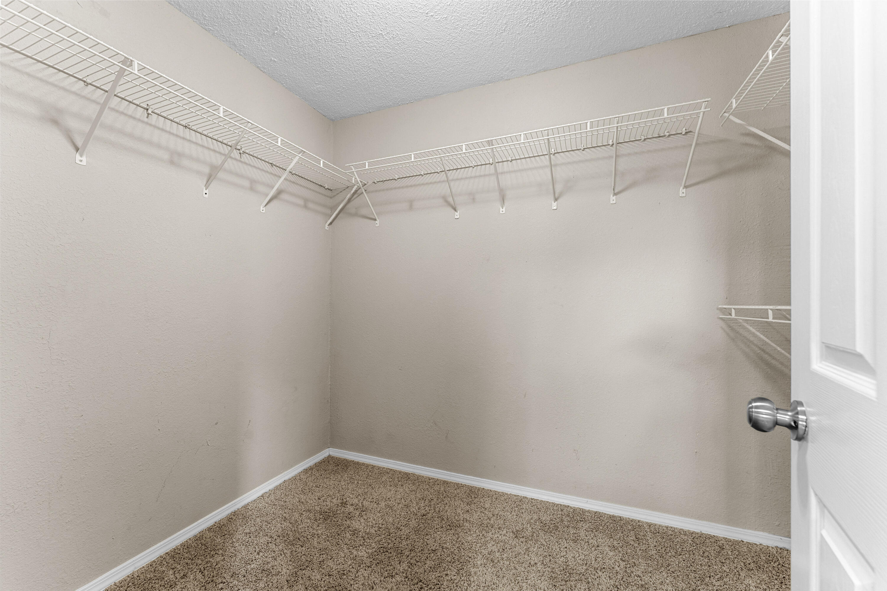 27 Crestview Street Property Photo 13