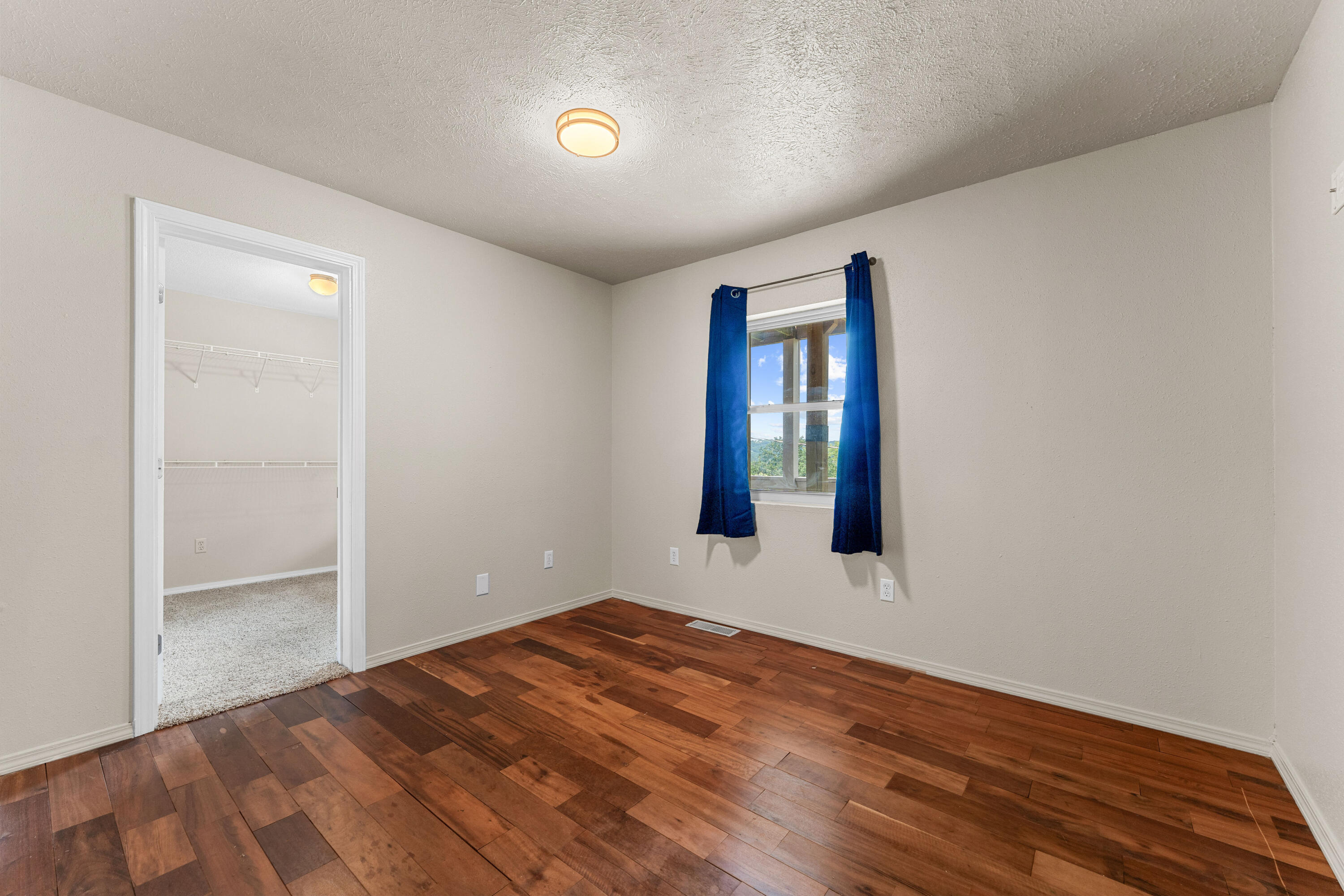 27 Crestview Street Property Photo 15