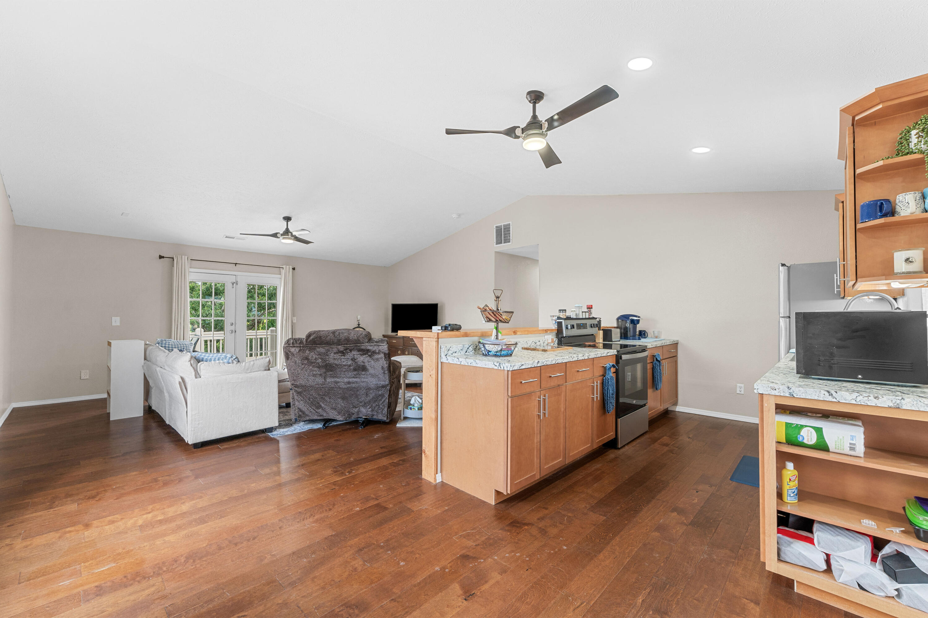 27 Crestview Street Property Photo 40