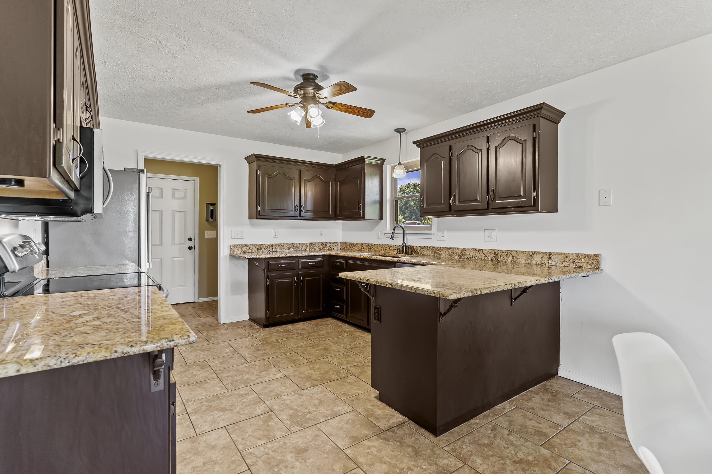 7103 West Farm Road 94 Property Photo 19