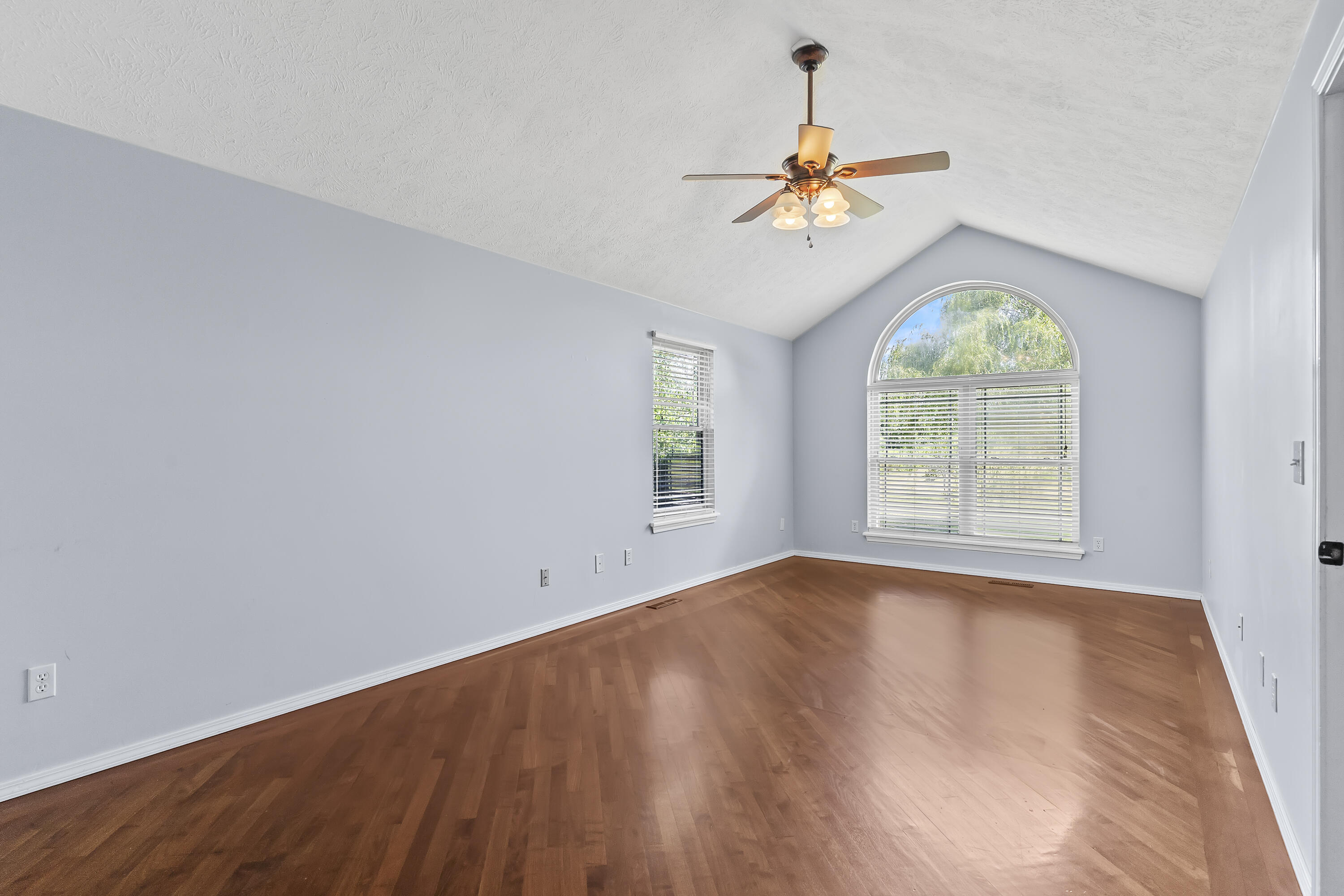 7103 West Farm Road 94 Property Photo 26