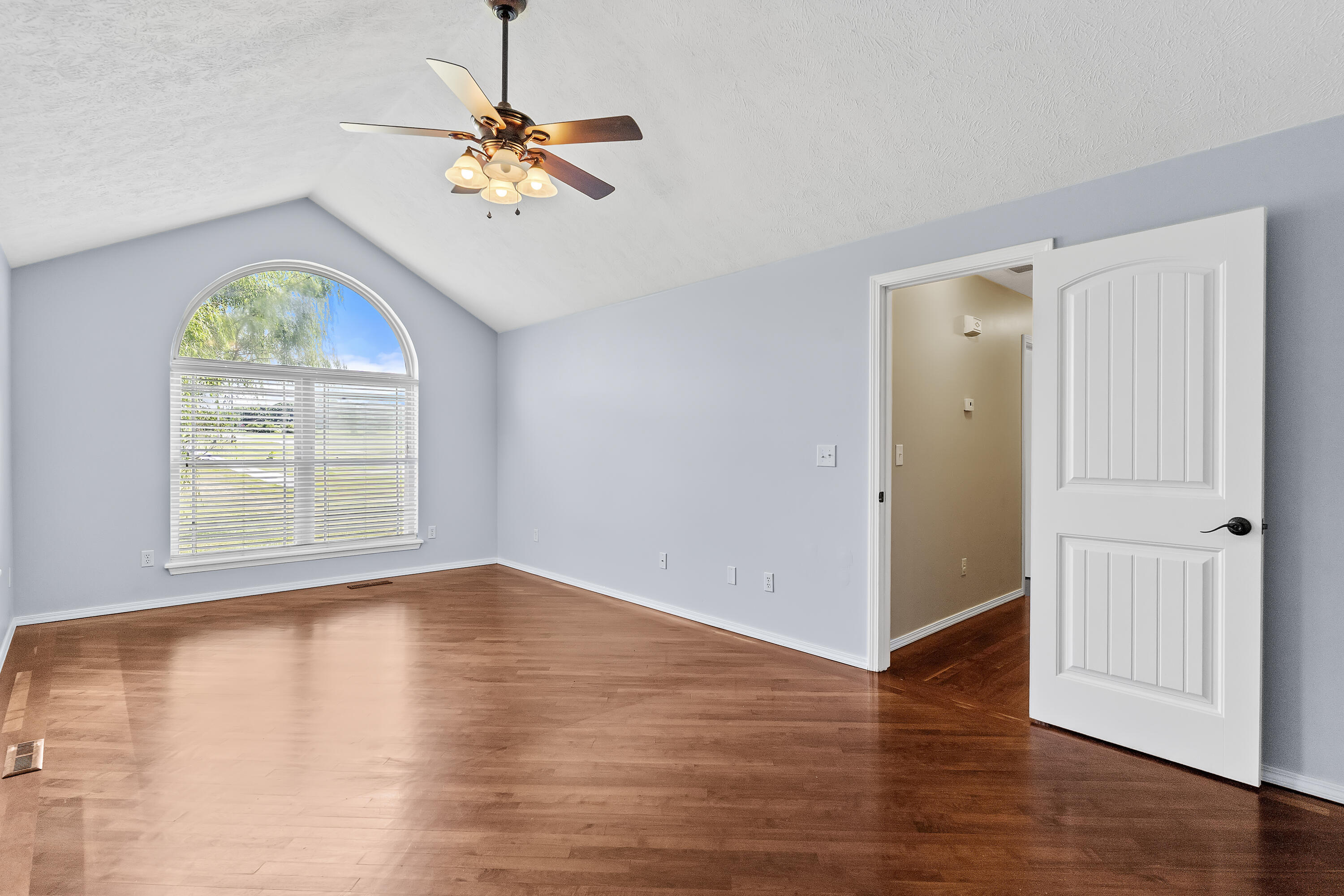 7103 West Farm Road 94 Property Photo 27
