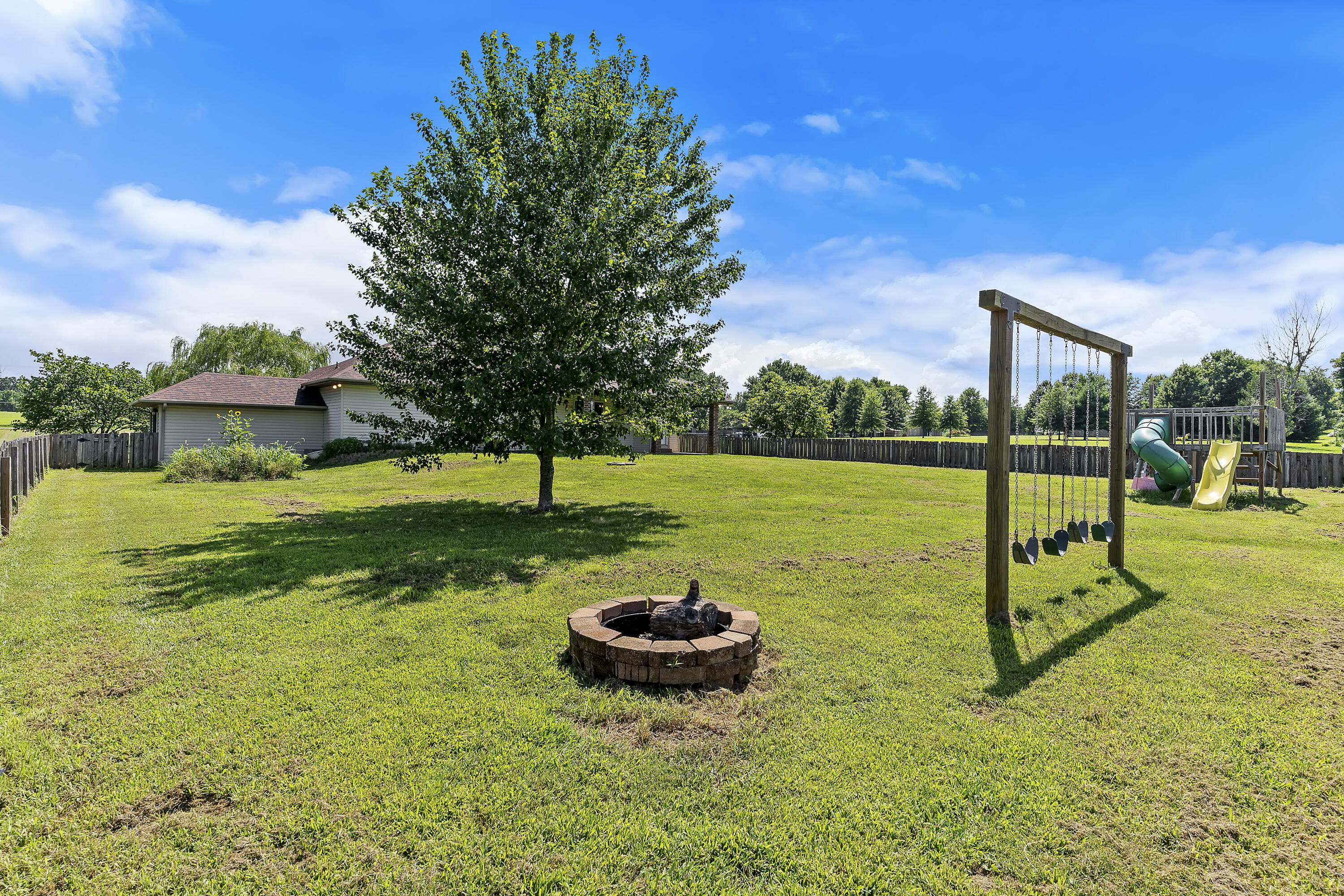 7103 West Farm Road 94 Property Photo 53