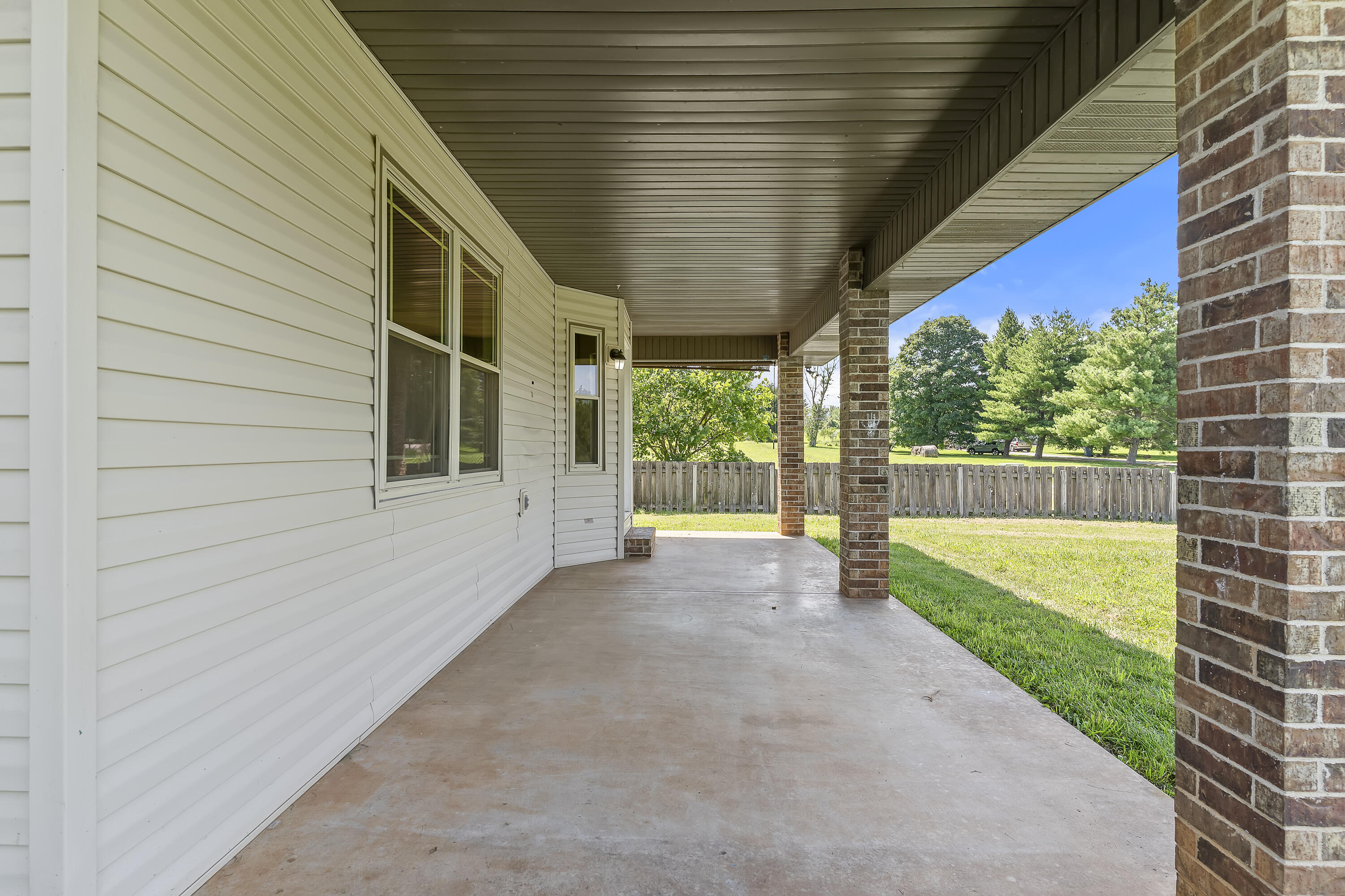 7103 West Farm Road 94 Property Photo 54