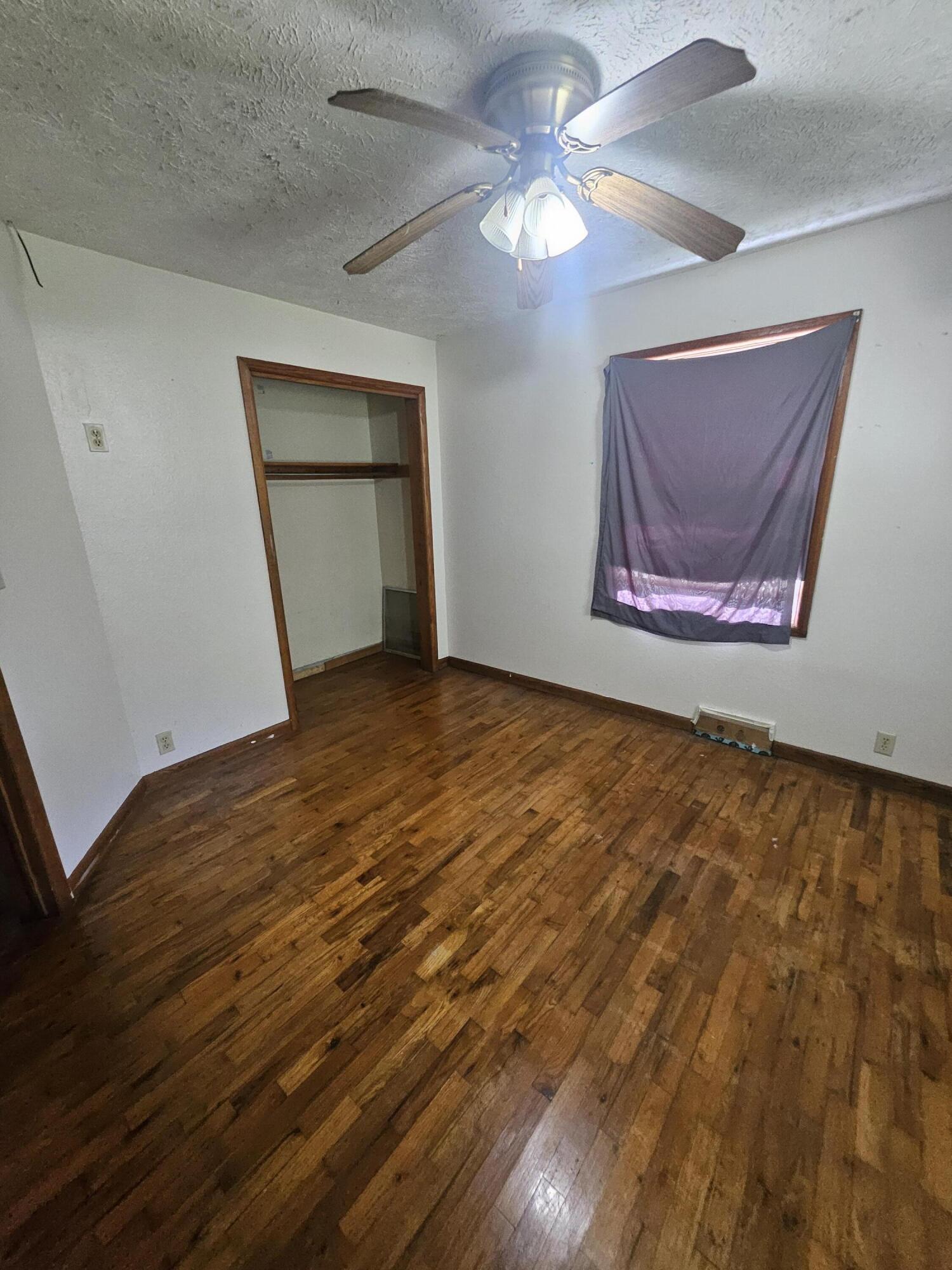 443 West County Street Property Photo 17