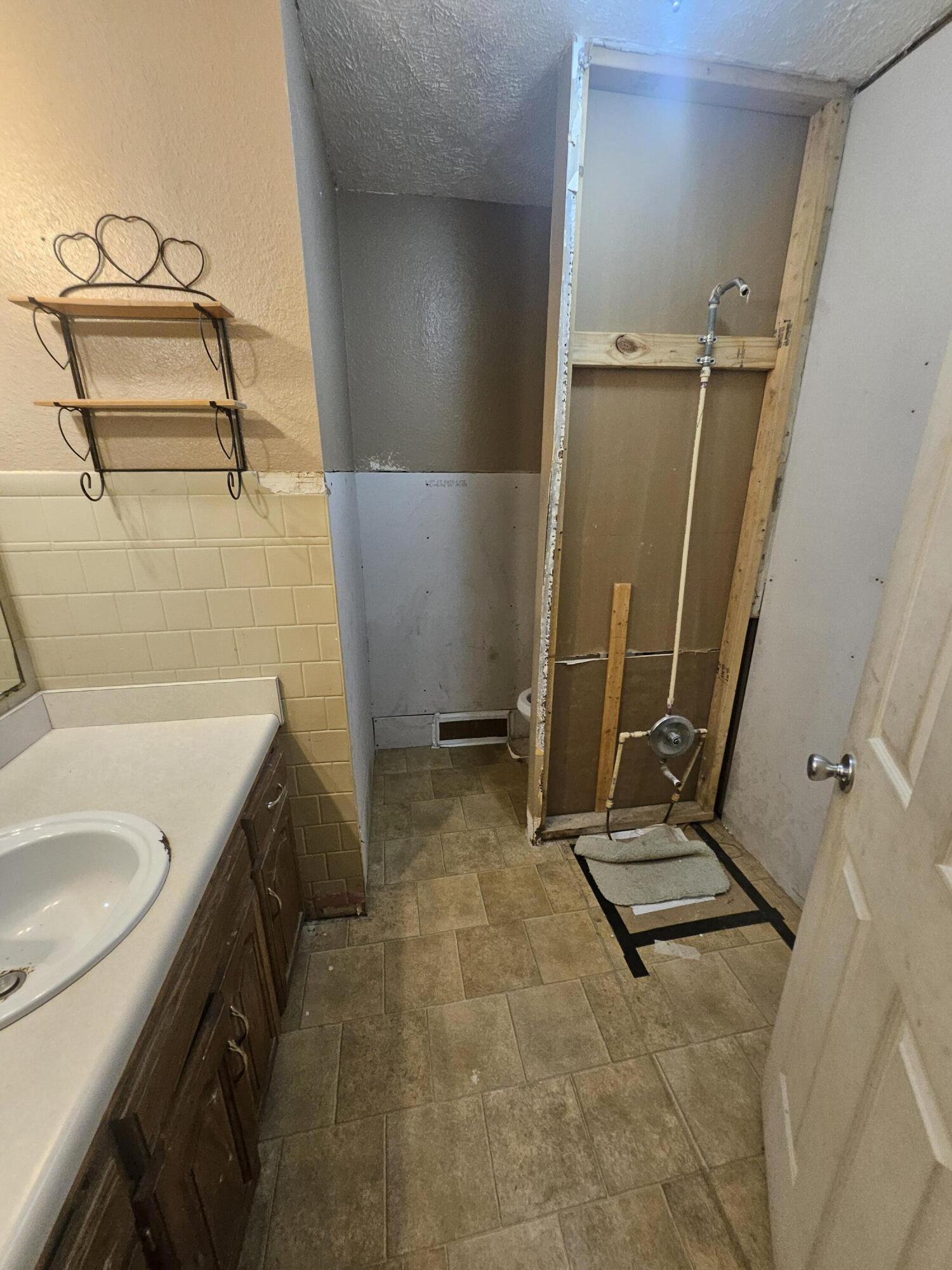 443 West County Street Property Photo 18