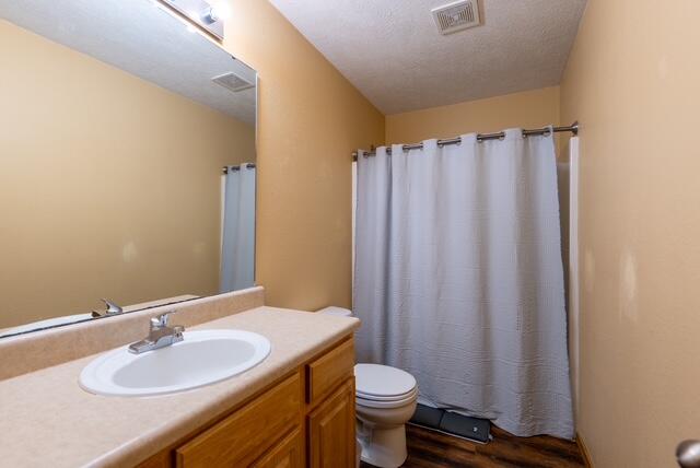 2409 West Colton Avenue Property Photo 14