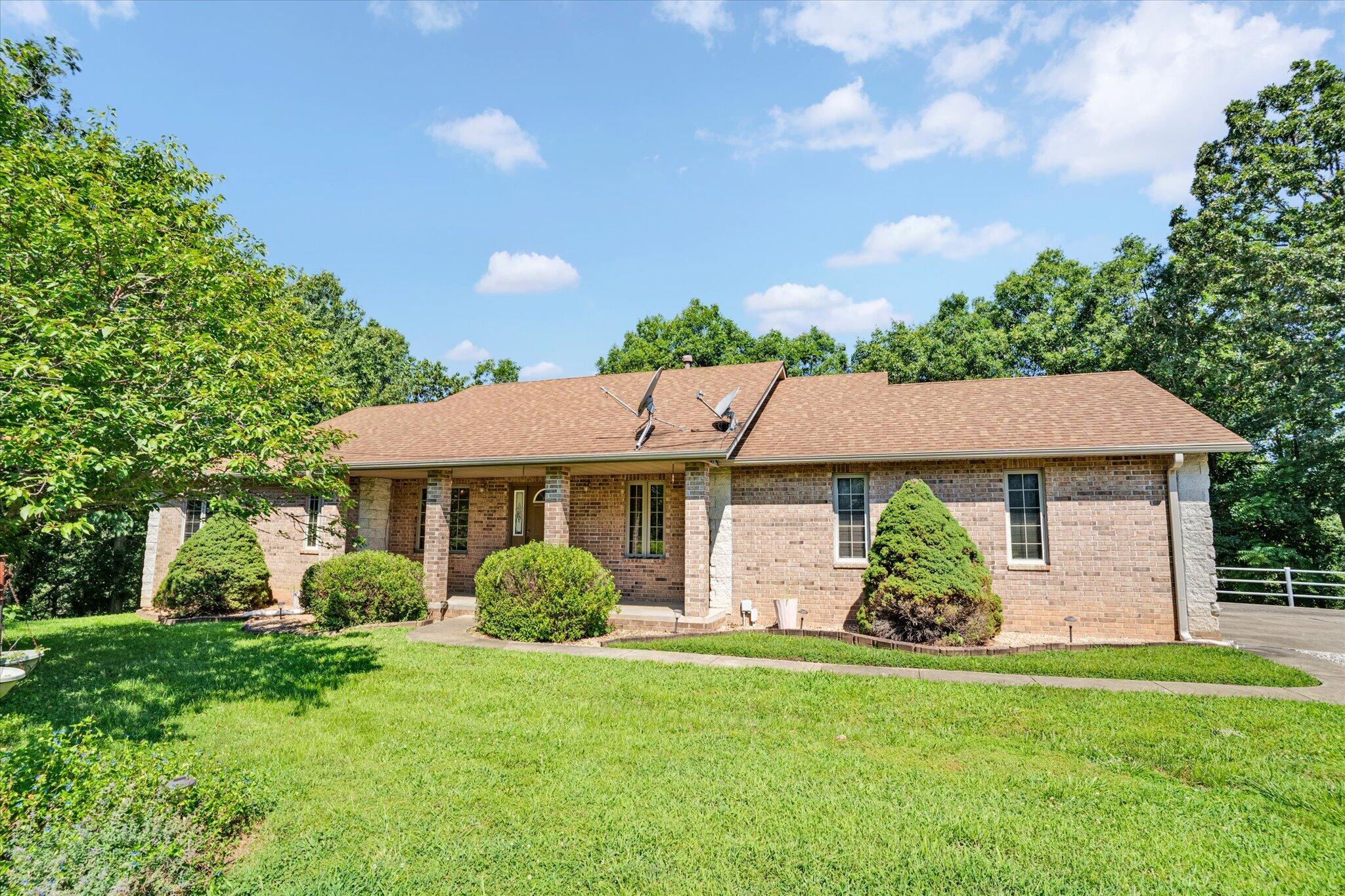 538 Munson Hill Drive Property Photo 1