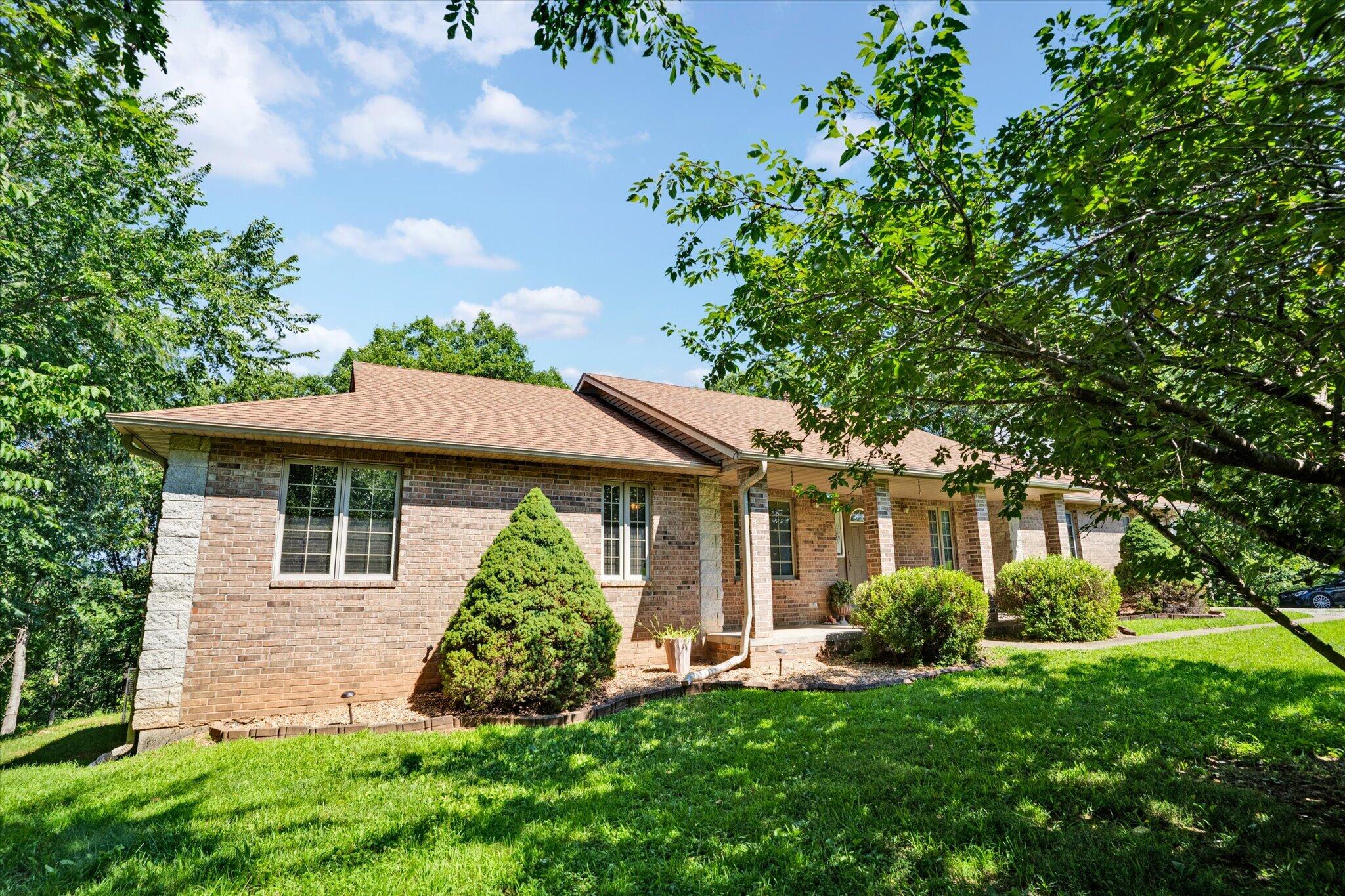 538 Munson Hill Drive Property Photo 2