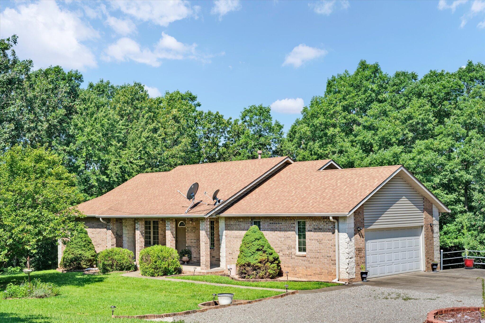 538 Munson Hill Drive Property Photo 4