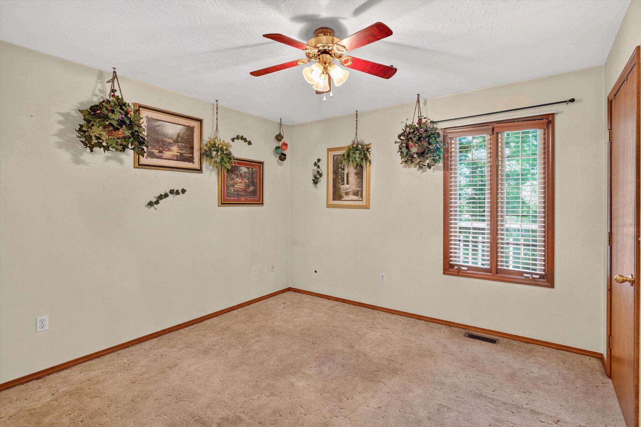 538 Munson Hill Drive Property Photo 26