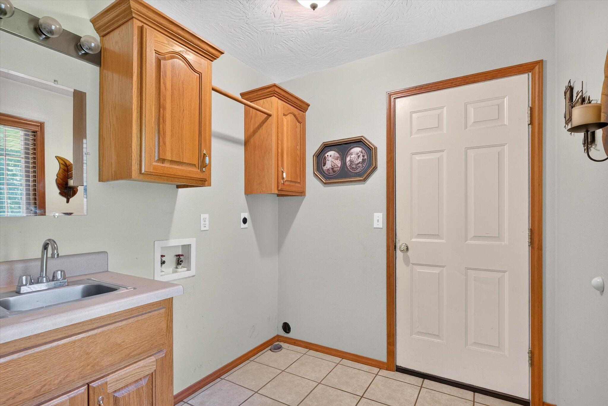 538 Munson Hill Drive Property Photo 28