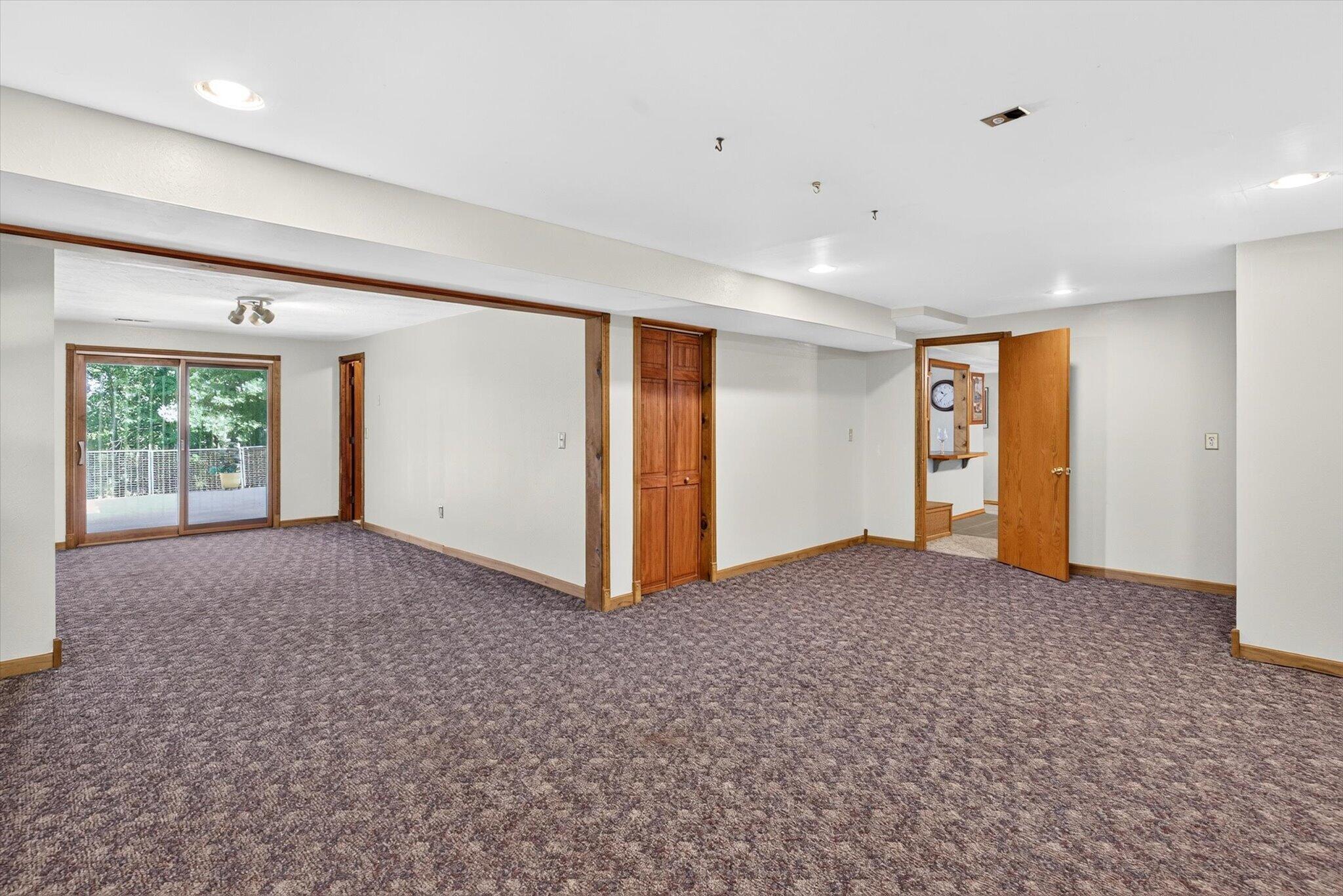 538 Munson Hill Drive Property Photo 31