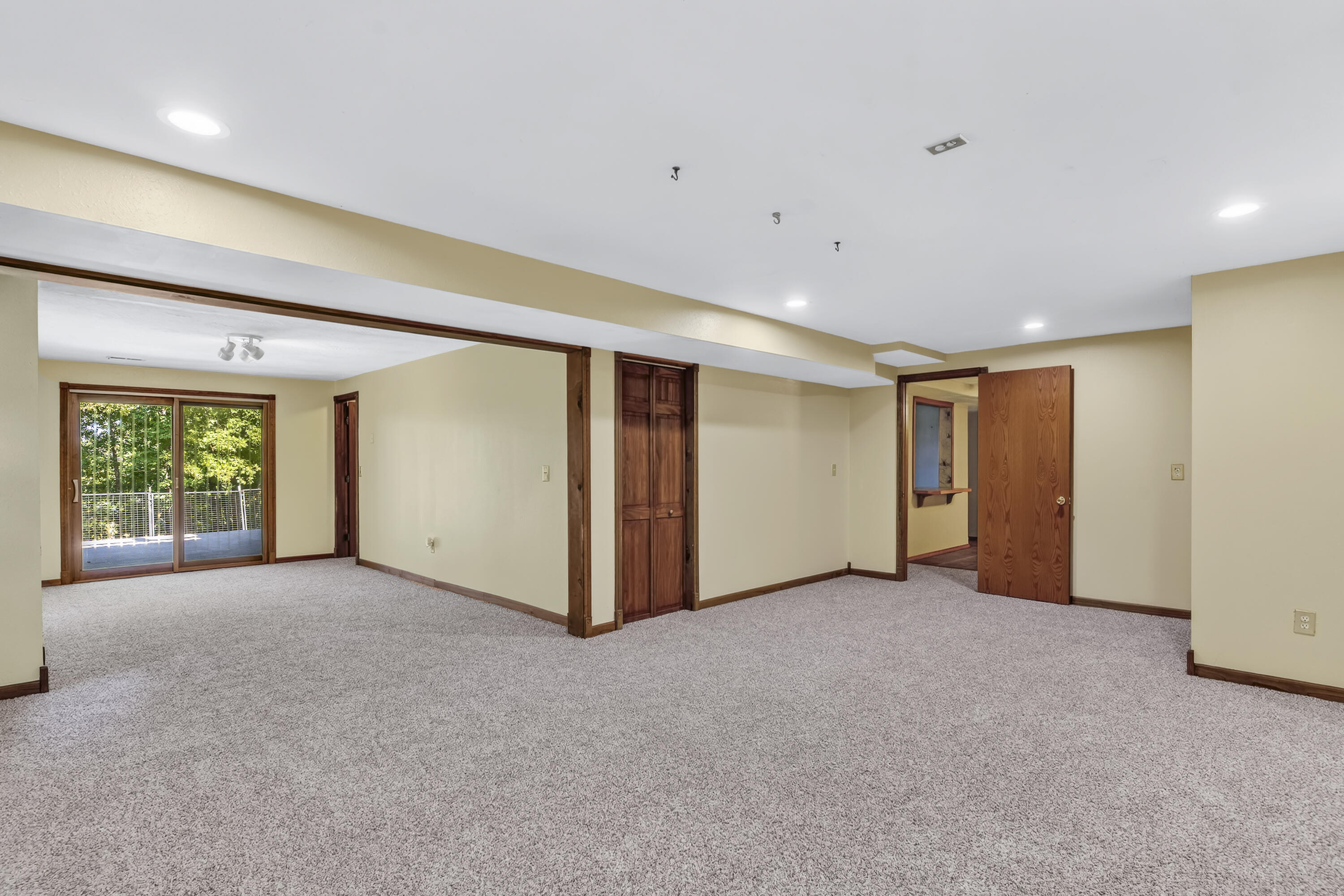 538 Munson Hill Drive Property Photo 31