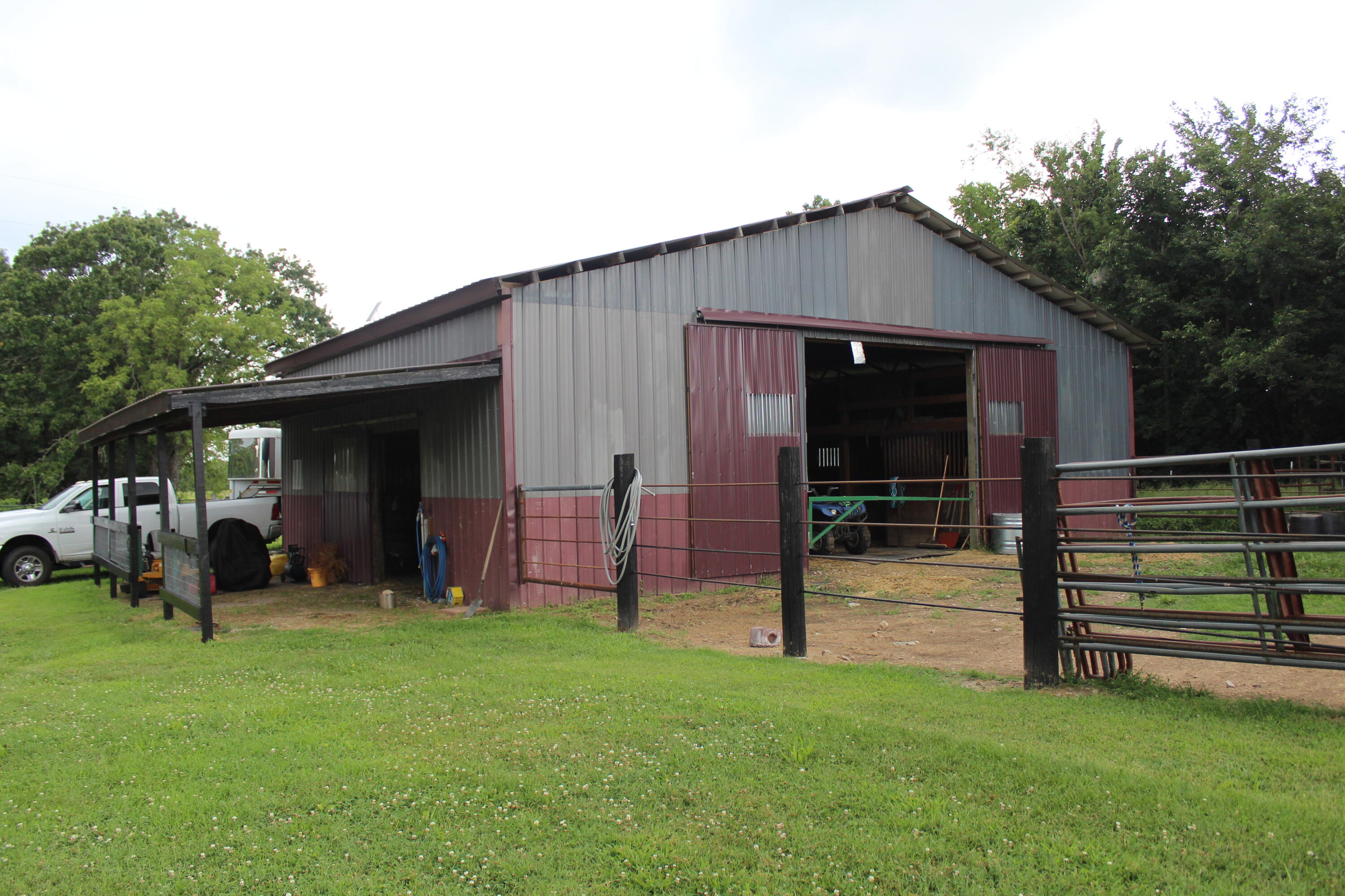 13546 Highway F Property Photo 4