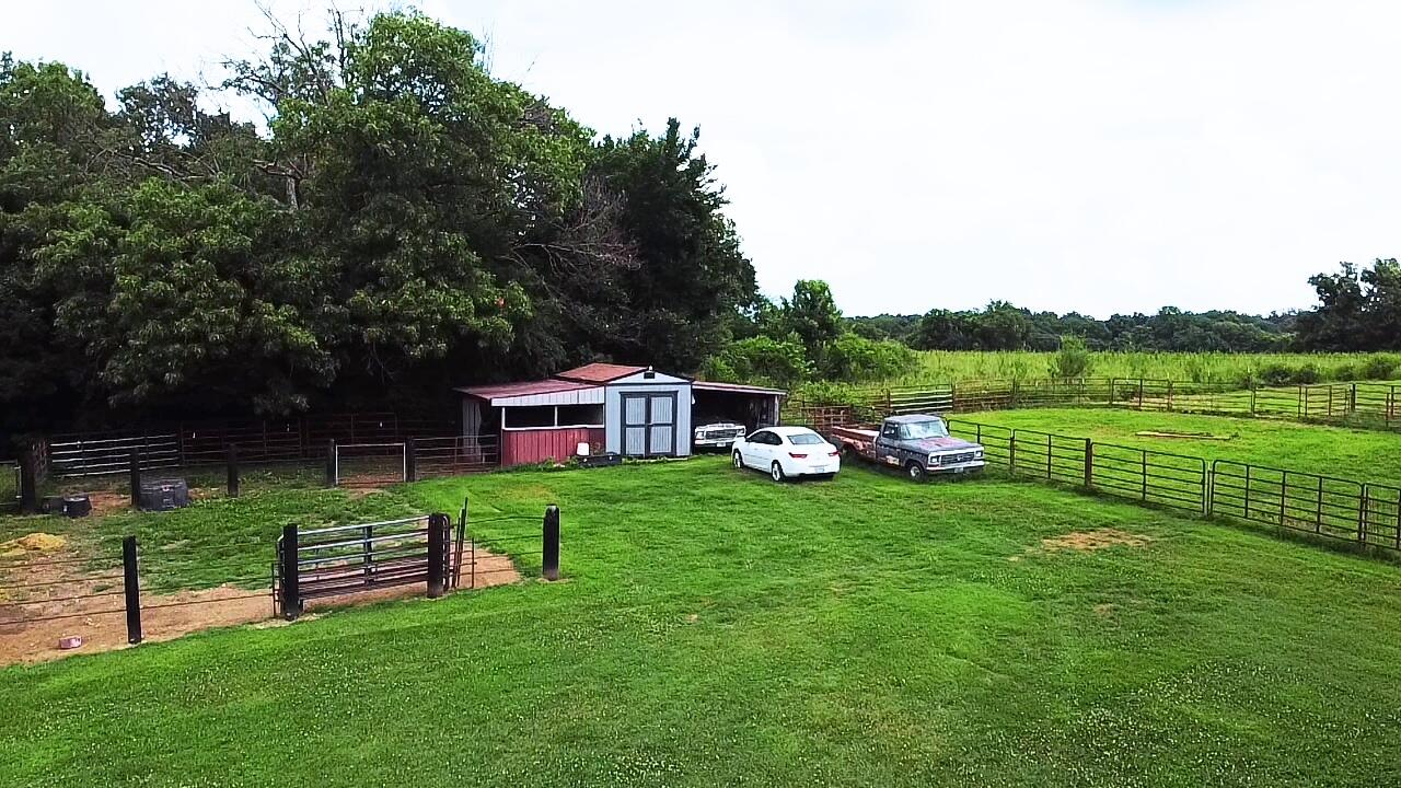 13546 Highway F Property Photo 9