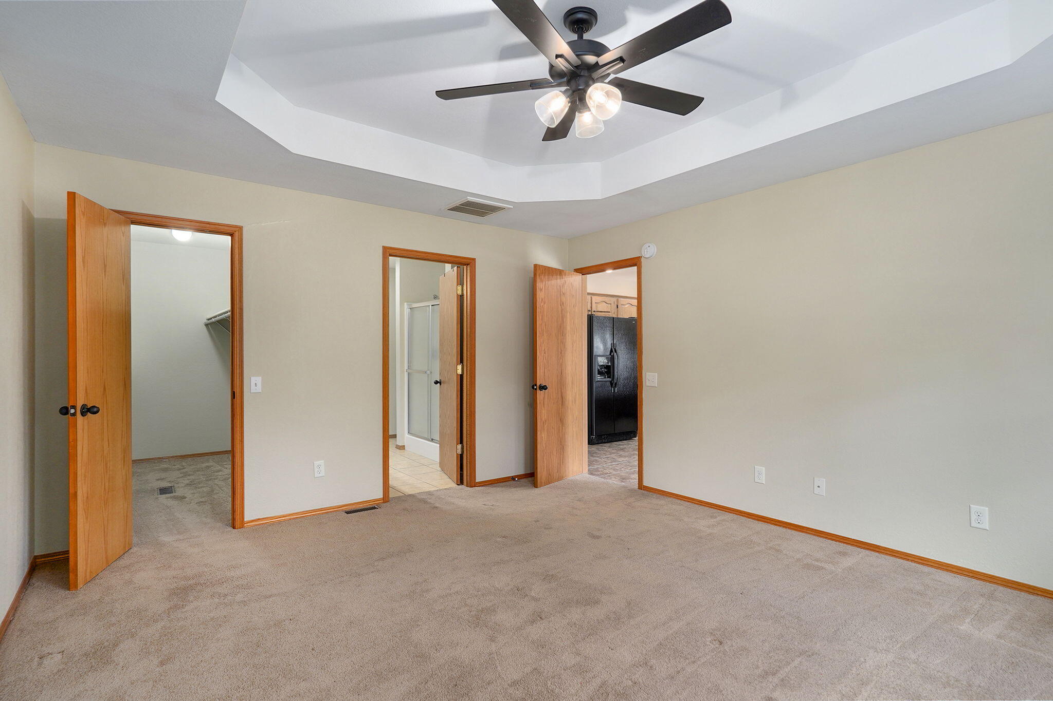 755 East Vivian Street Property Photo 19