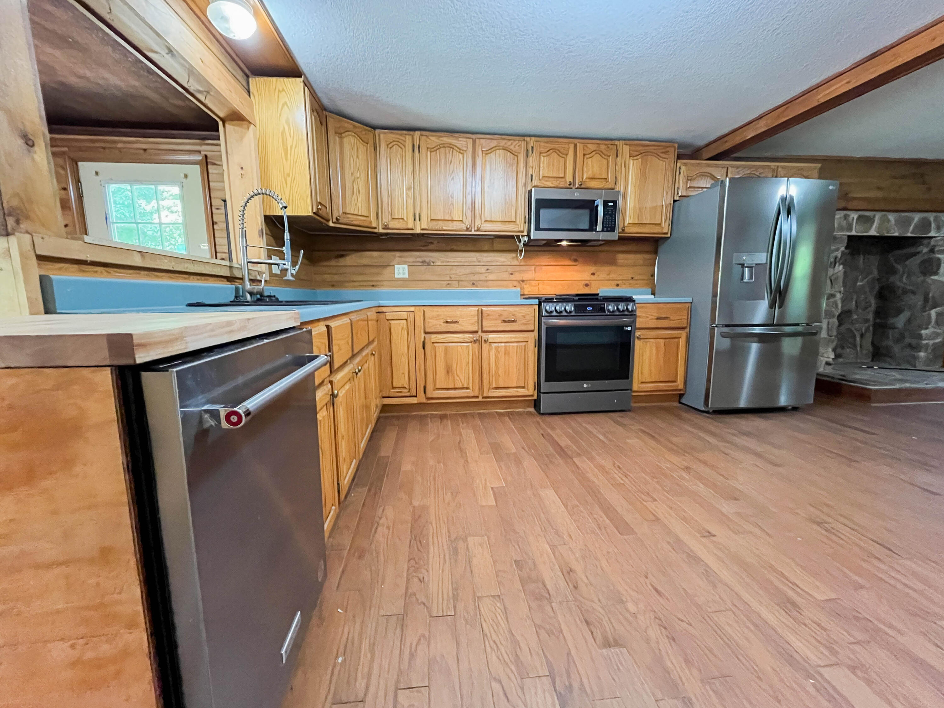 1023 Timber Ridge Road Property Photo 8