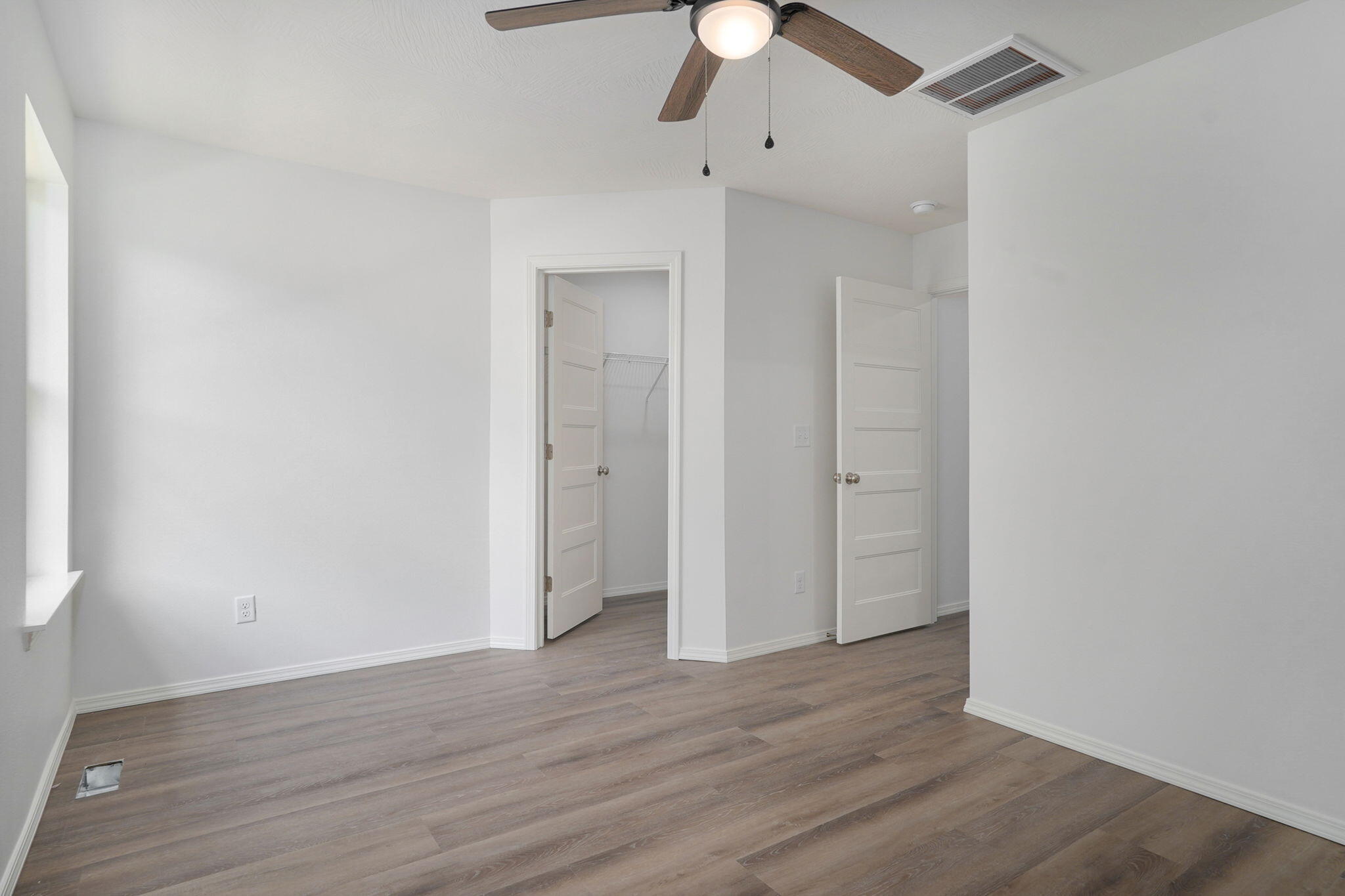 717 North Weaver Avenue Property Photo 11
