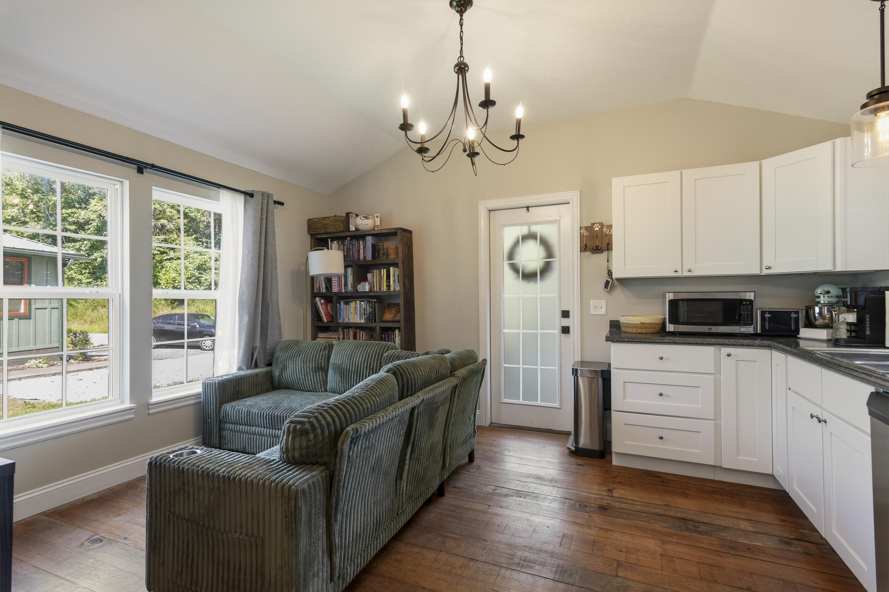 1234 Peace In Valley Road Property Photo 4