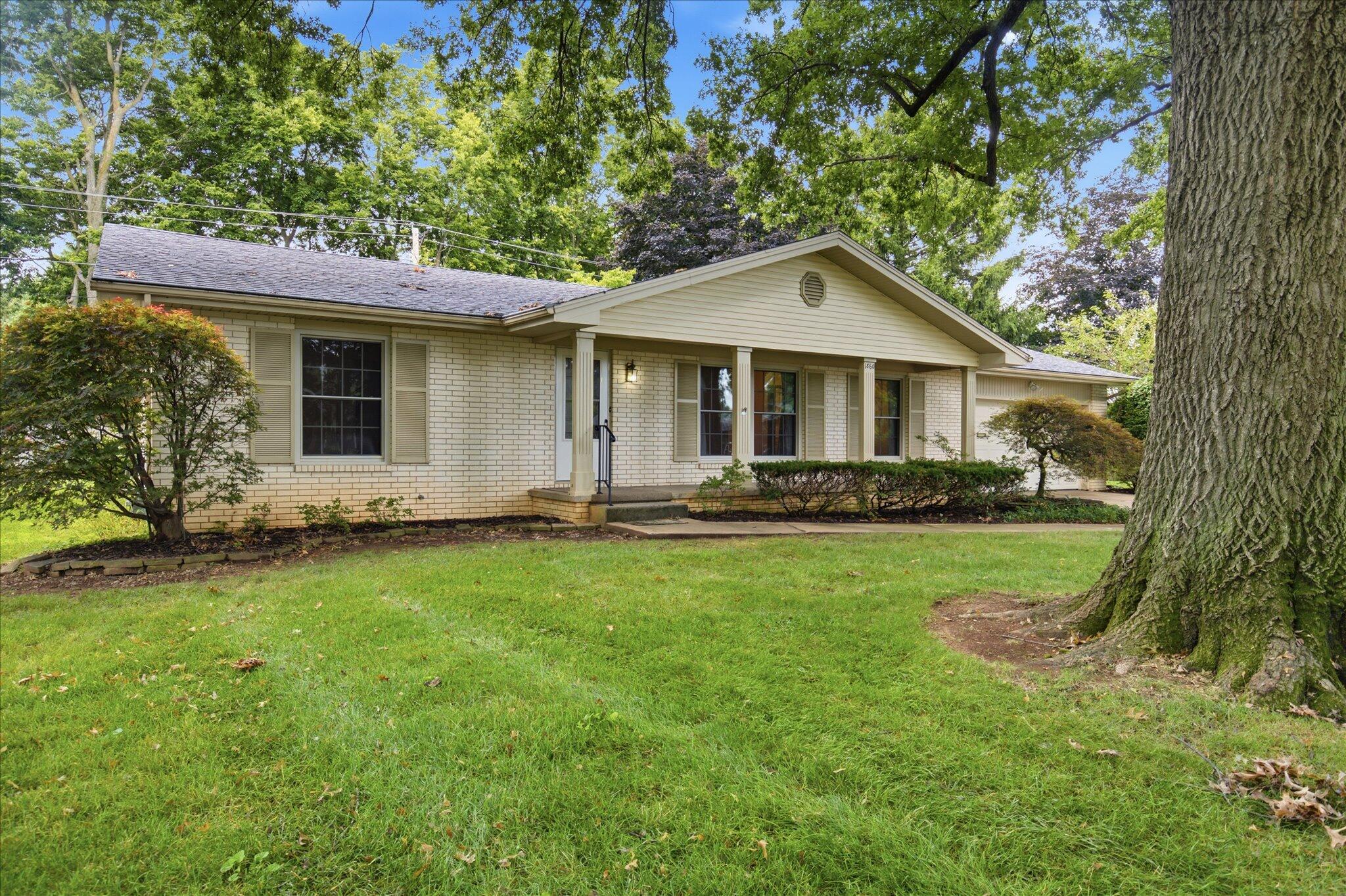 1860 East Meadow Drive Property Photo 32