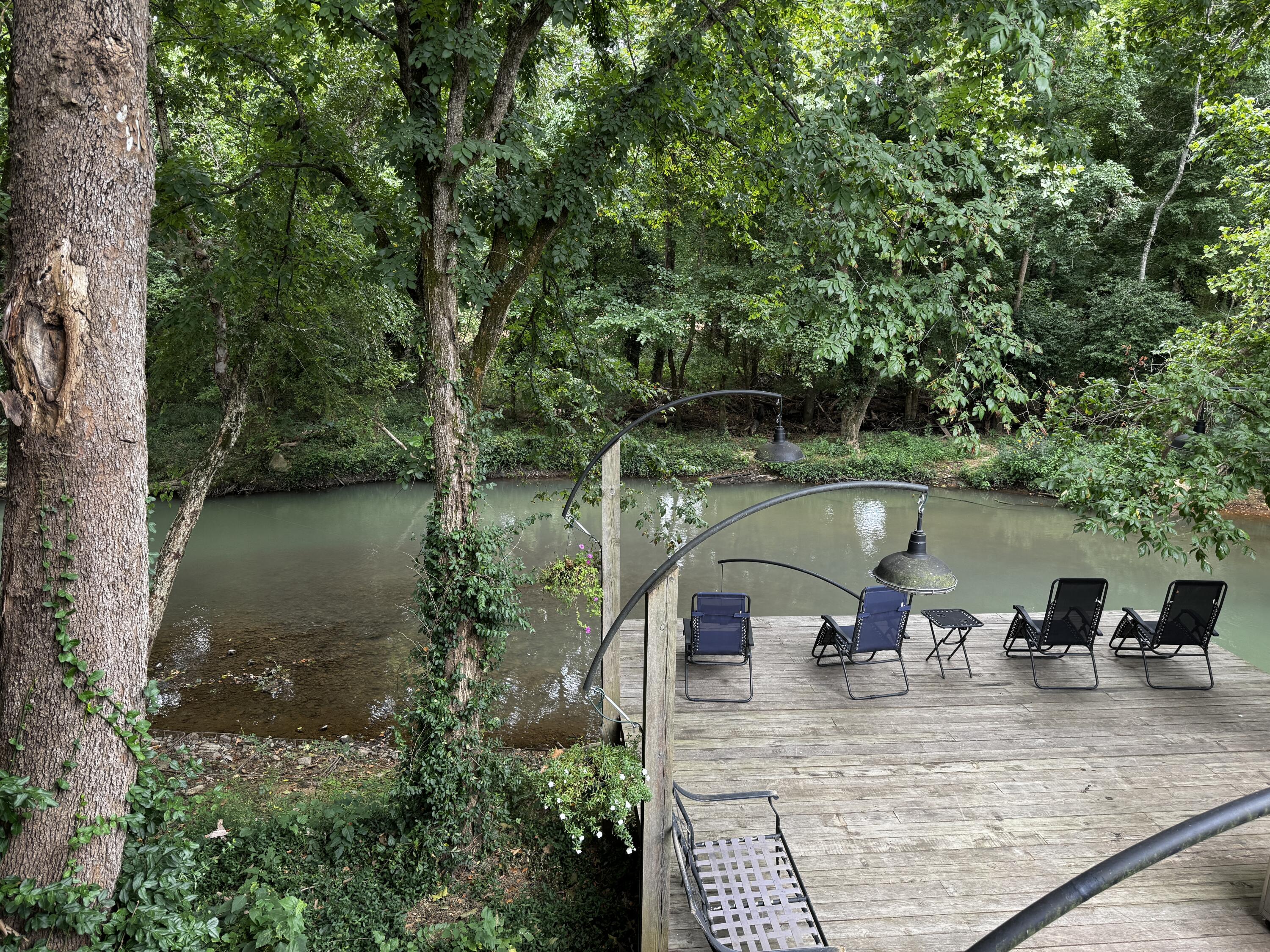 201 Thomas Street Property Photo 8