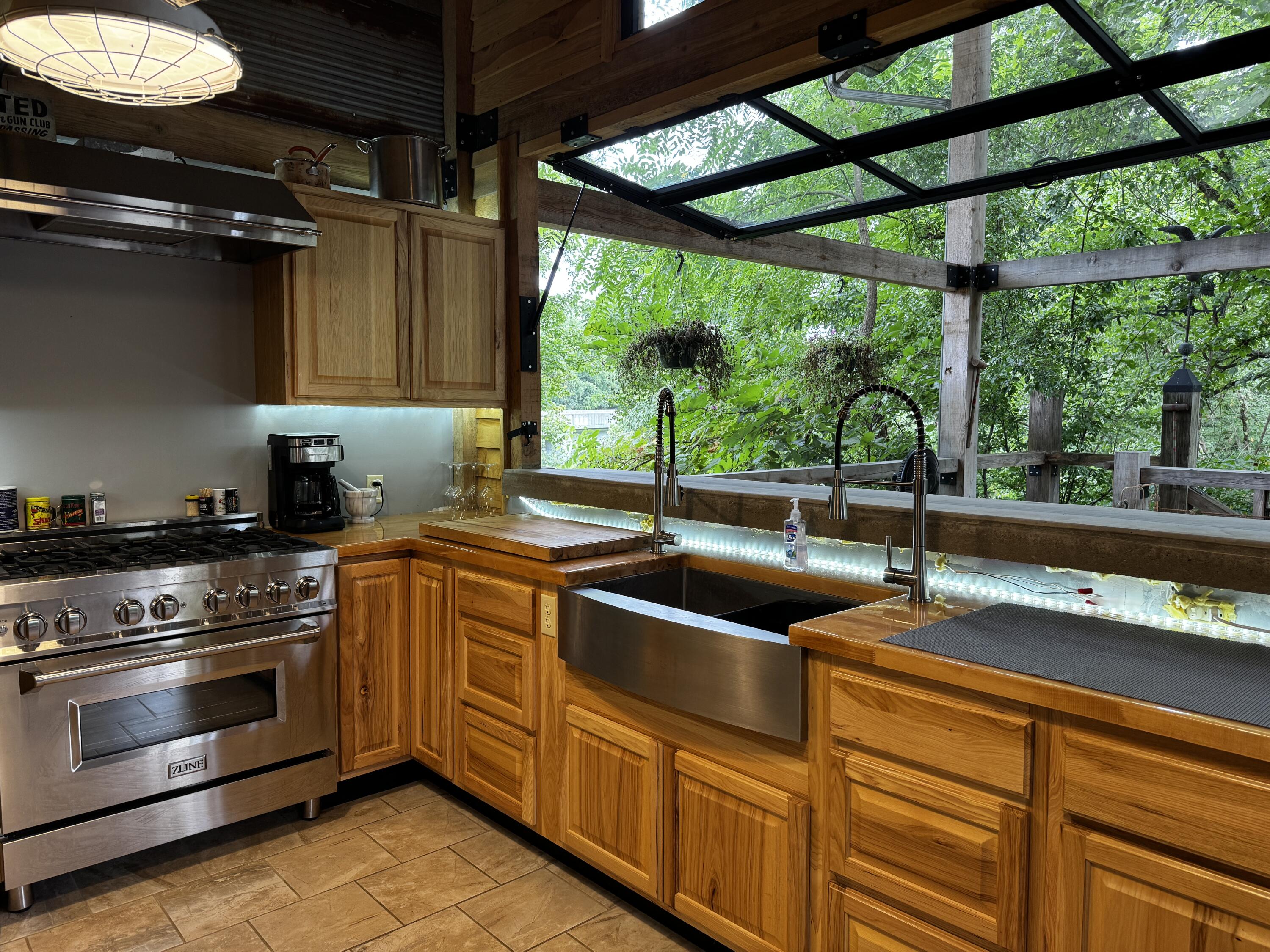 201 Thomas Street Property Photo 26