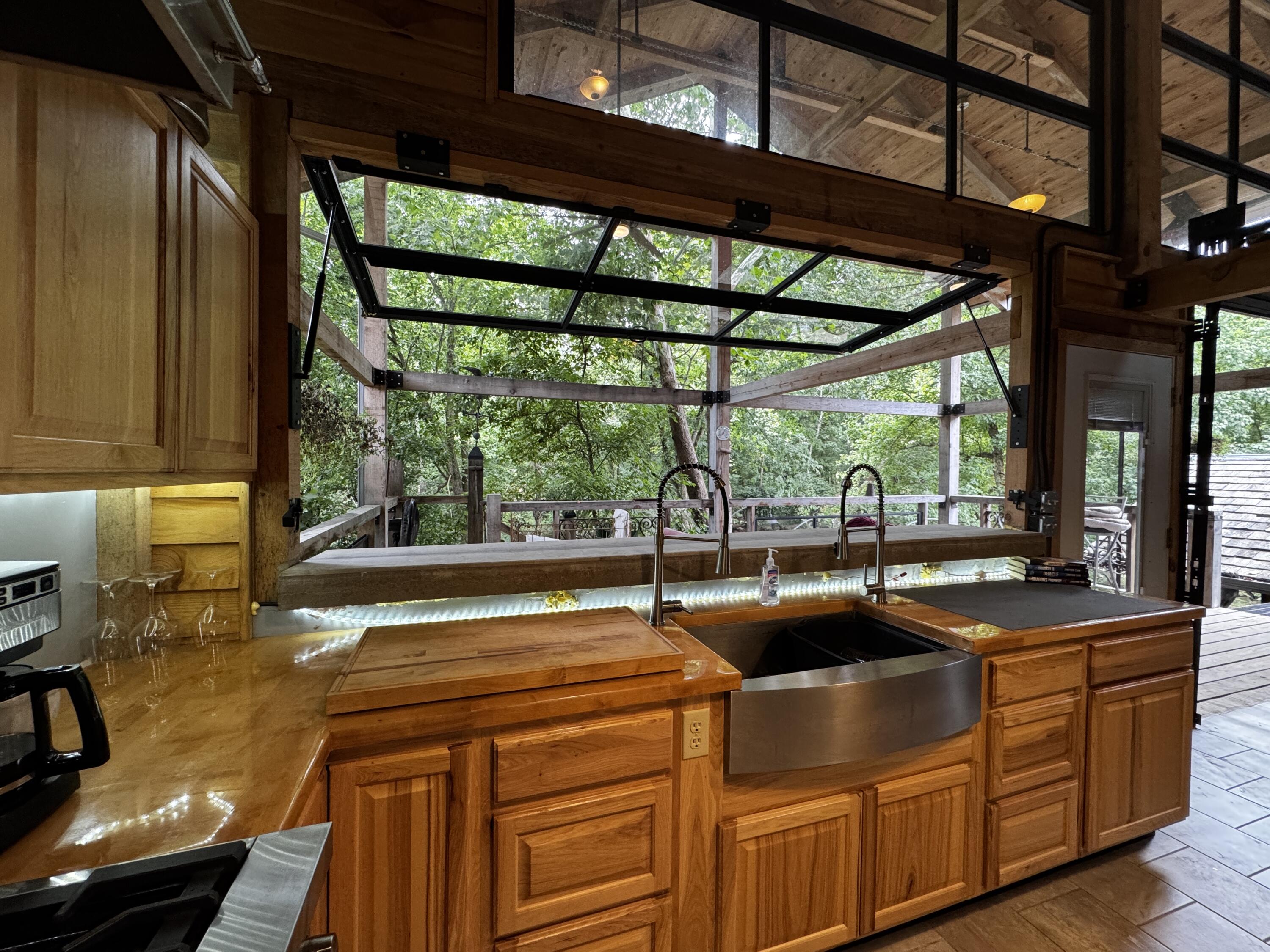 201 Thomas Street Property Photo 27
