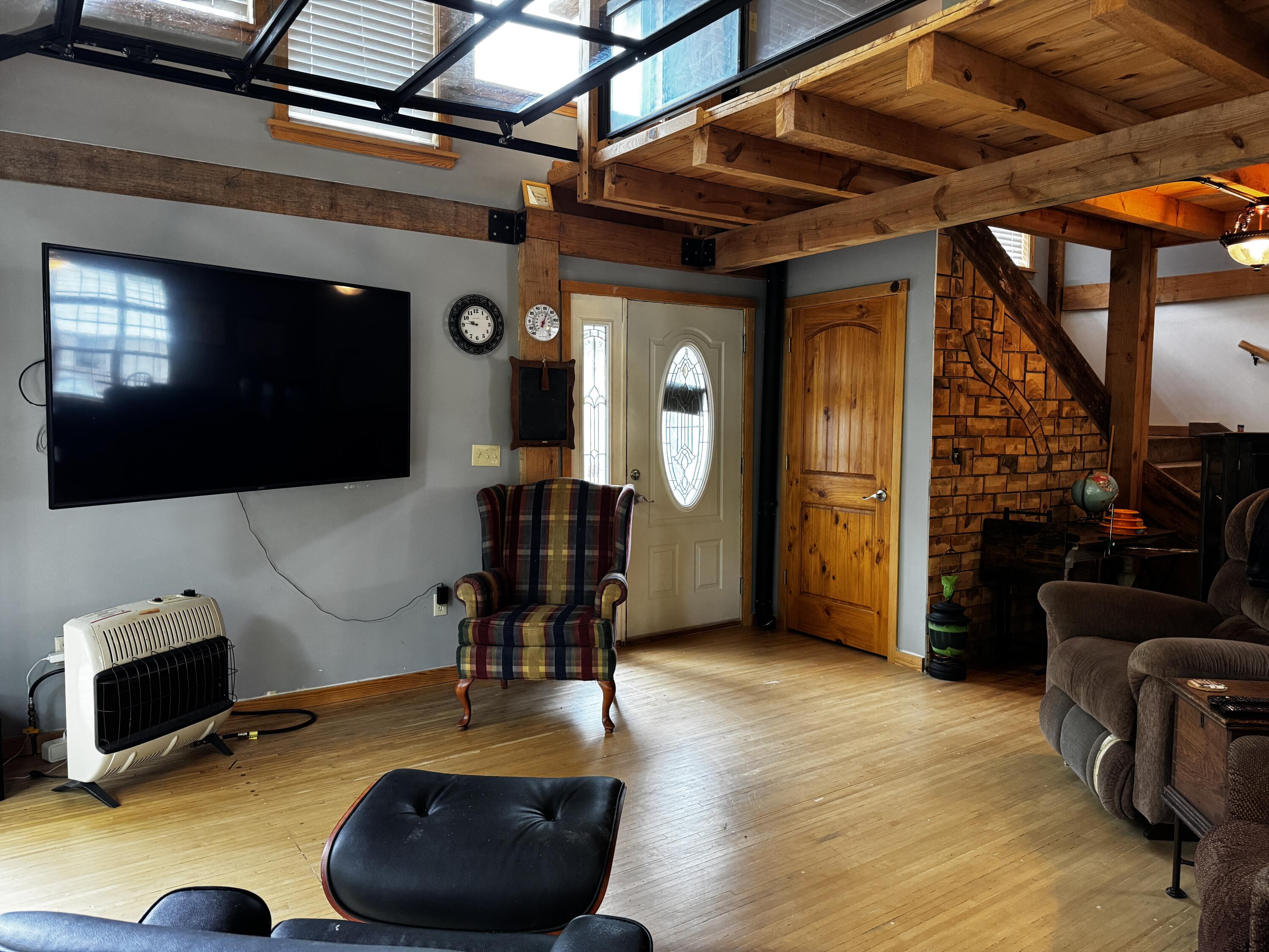 201 Thomas Street Property Photo 29