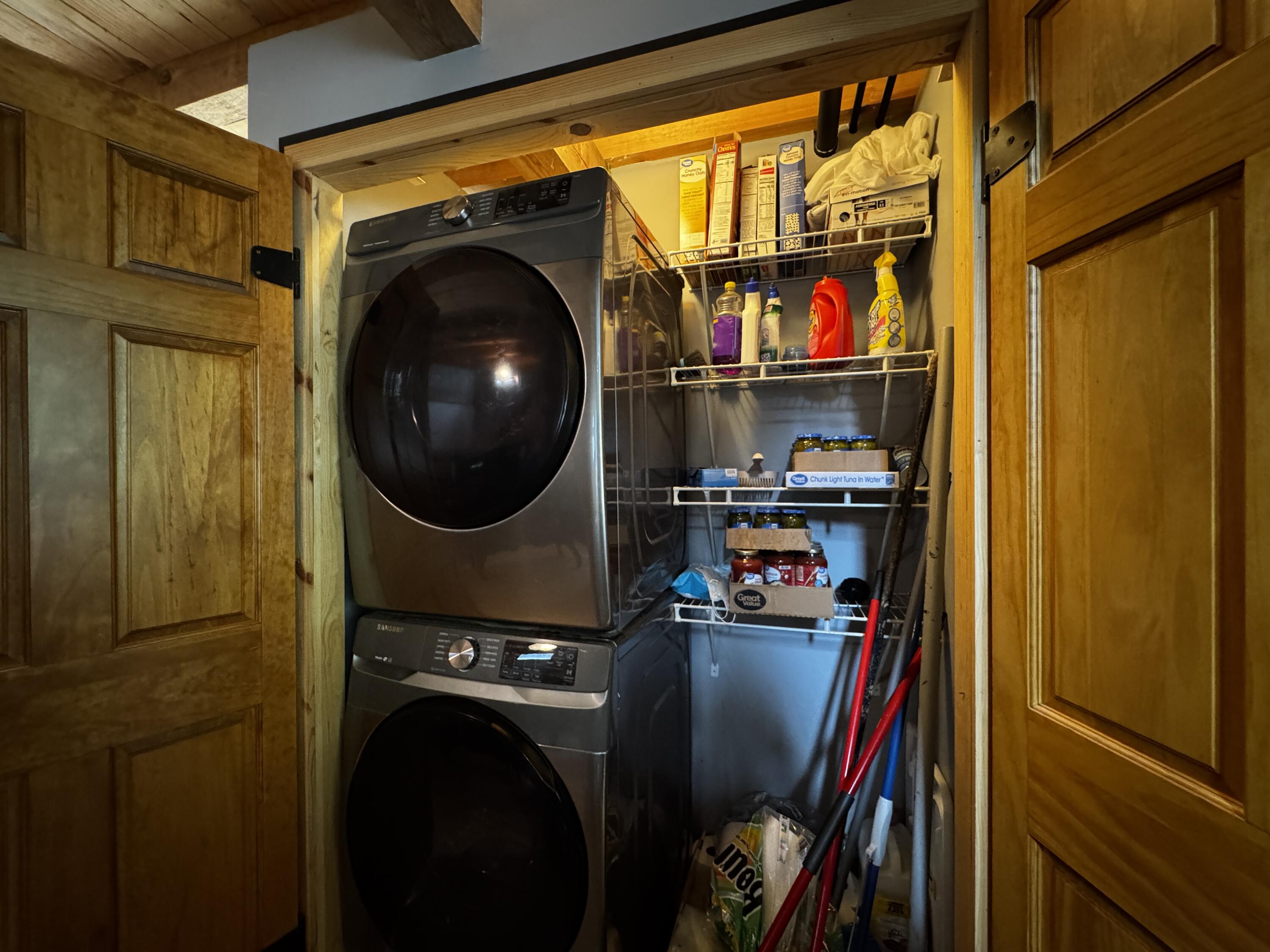 201 Thomas Street Property Photo 37