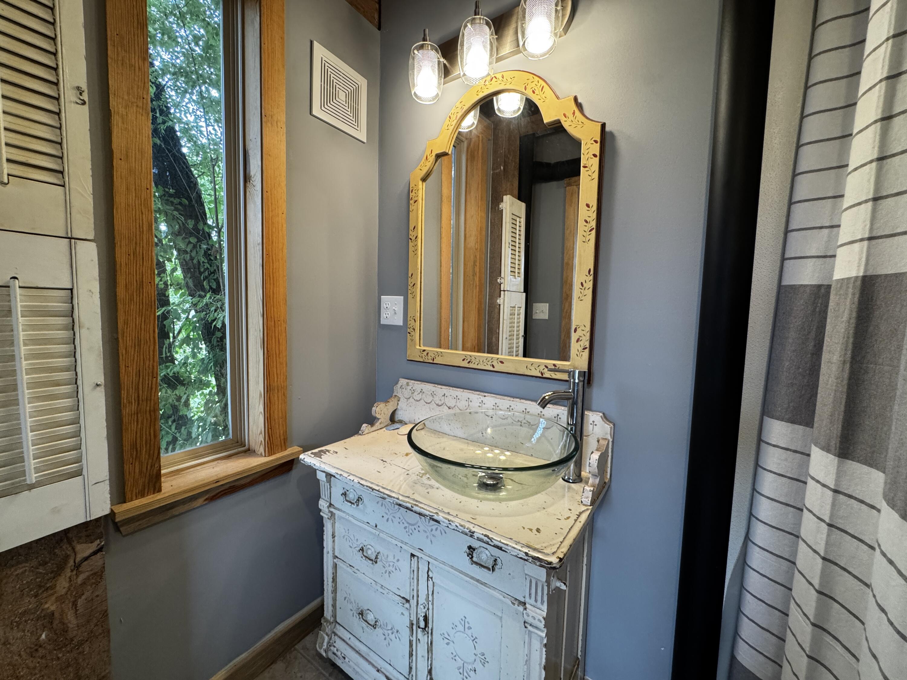 201 Thomas Street Property Photo 46