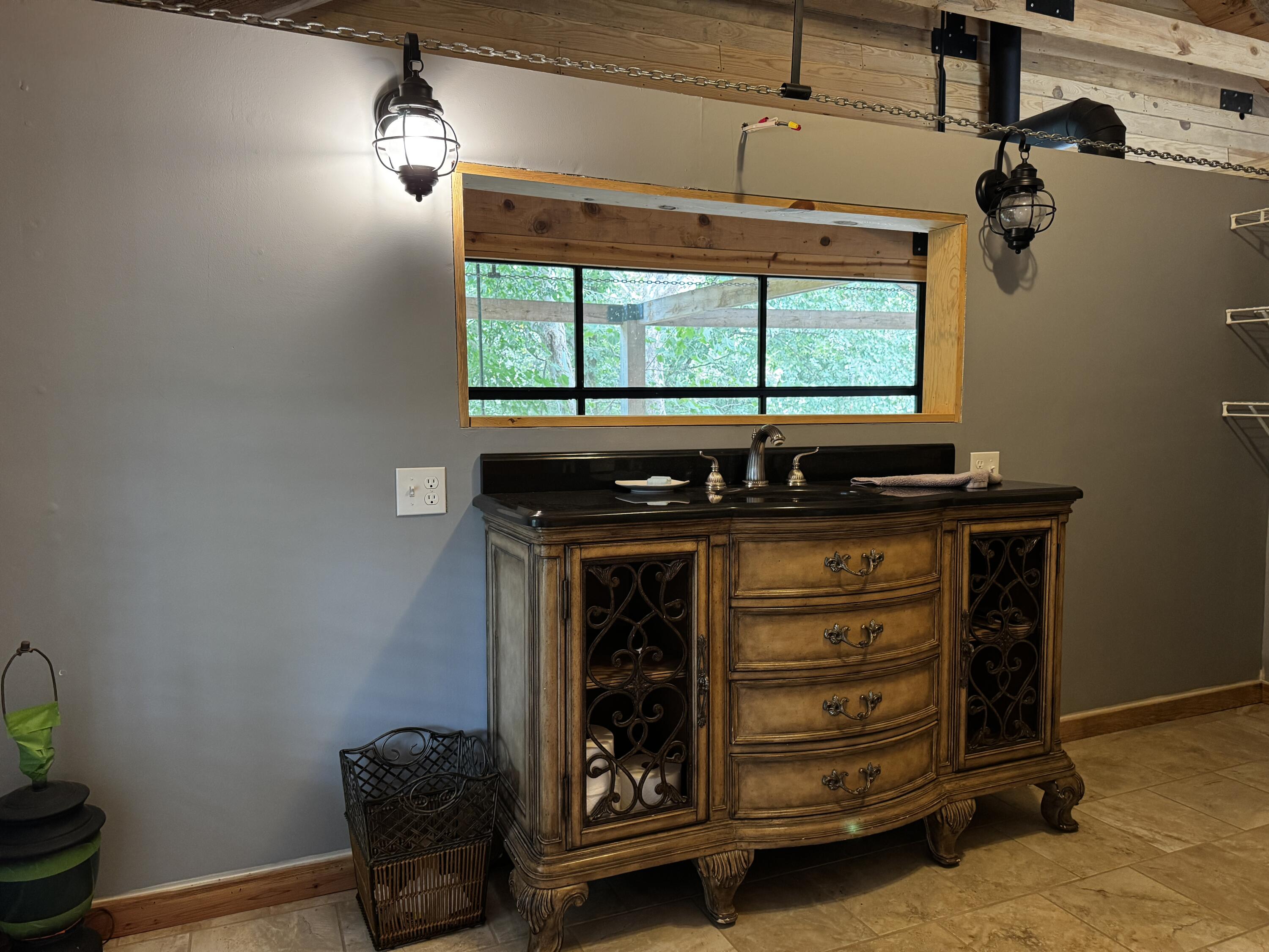 201 Thomas Street Property Photo 60